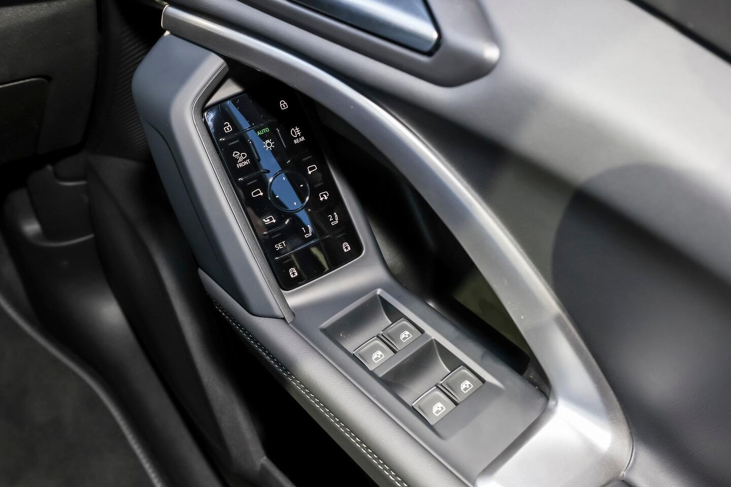 Image about Audi Q5 SUV e-hybrid quattro S tronic