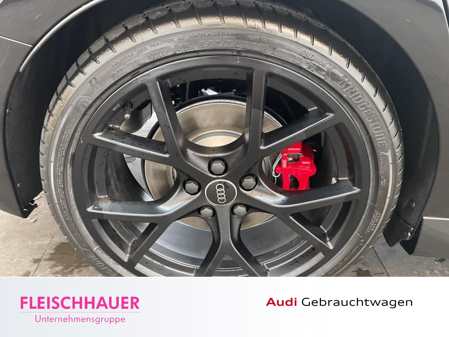 Bild über Audi RS 3 Sportback TFSI quattro 294 kW S tronic - für weitere Informationen kontaktieren Sie den Audi Partner
