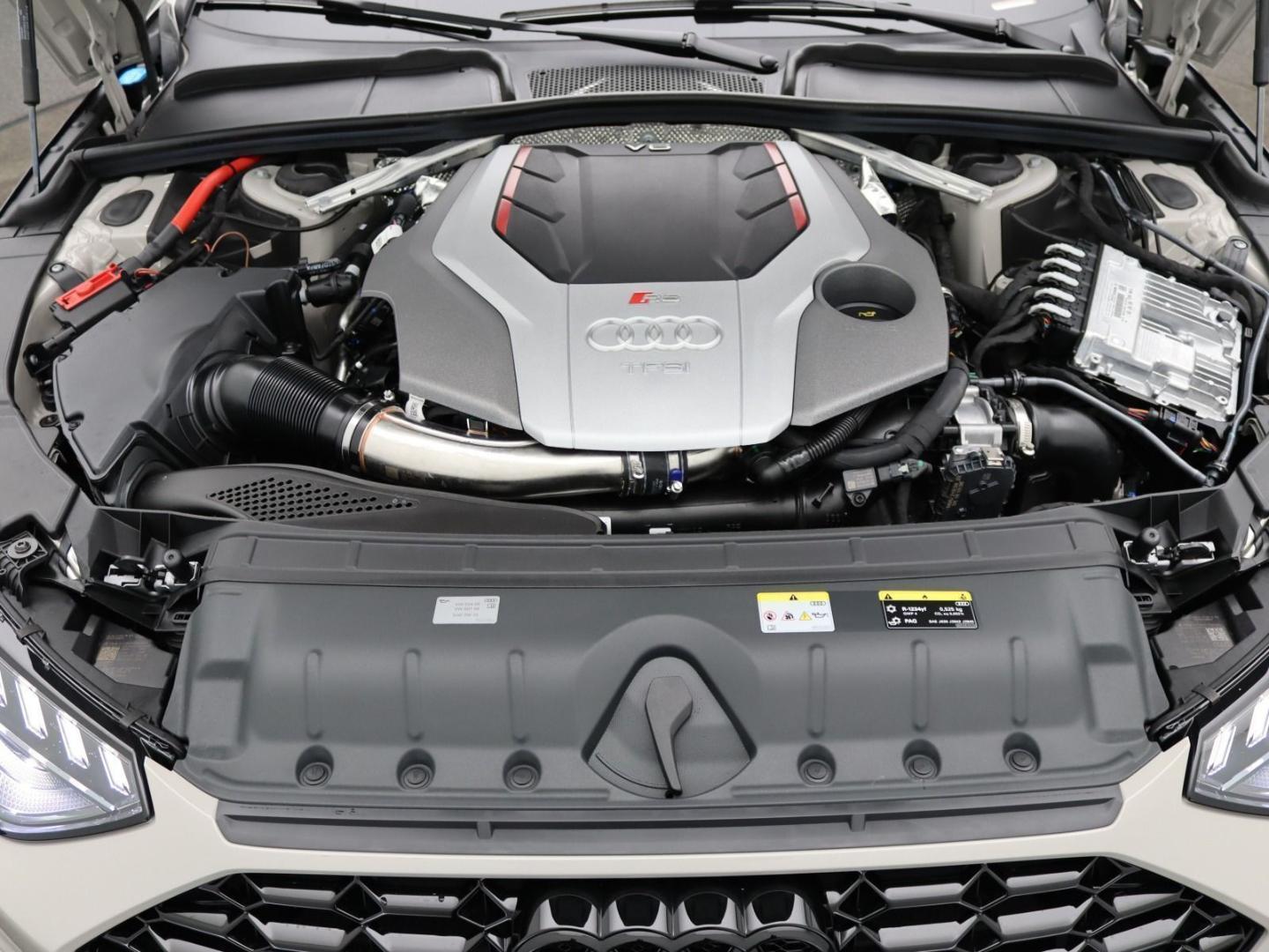 Image about Audi RS 4 Avant TFSI quattro tiptronic