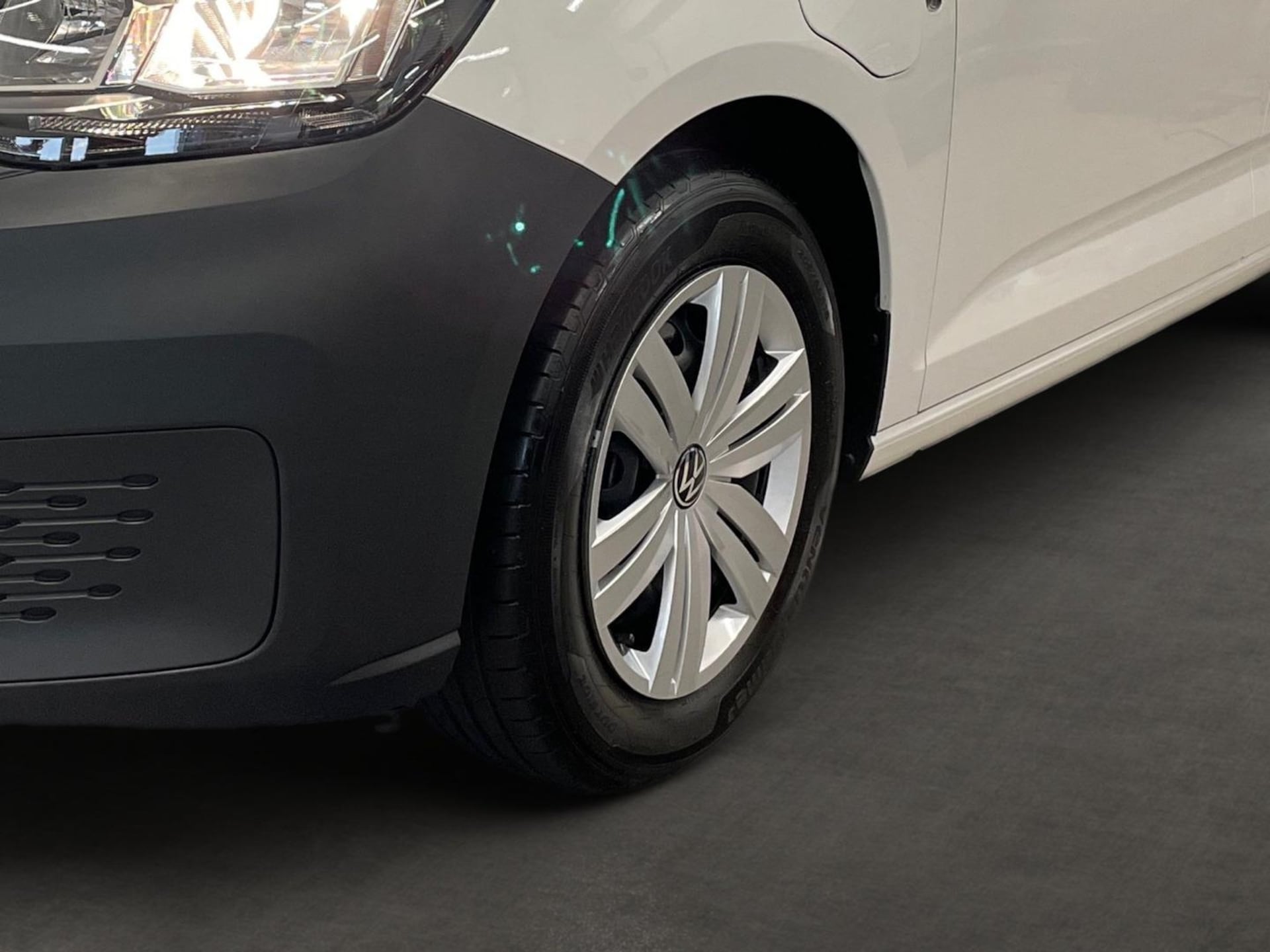Volkswagen Caddy Basis-Modell