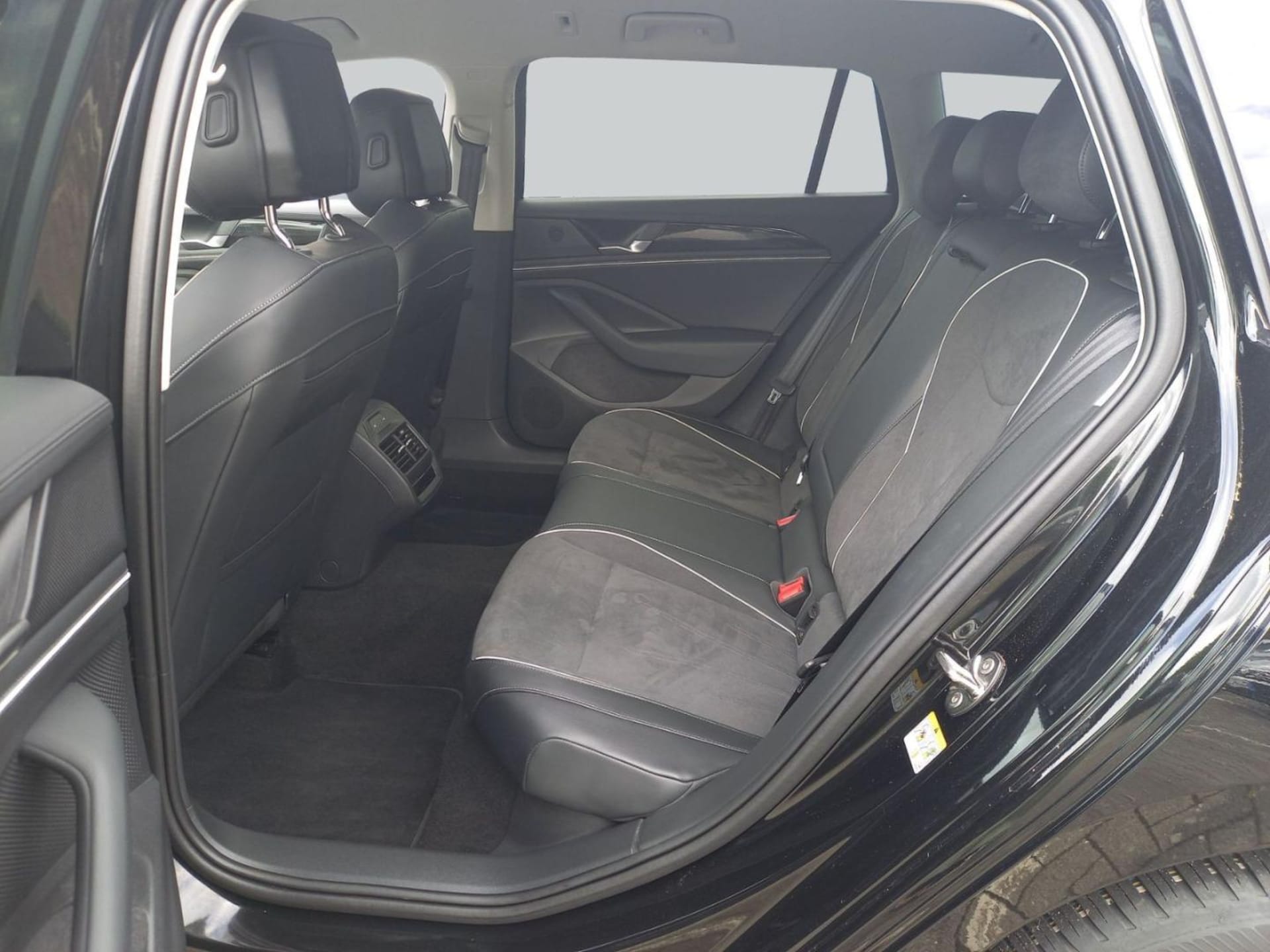 Volkswagen Passat Business