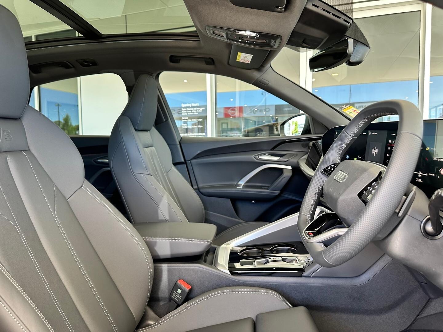Image about Audi Q5 SUV TFSI quattro 200 kW sport