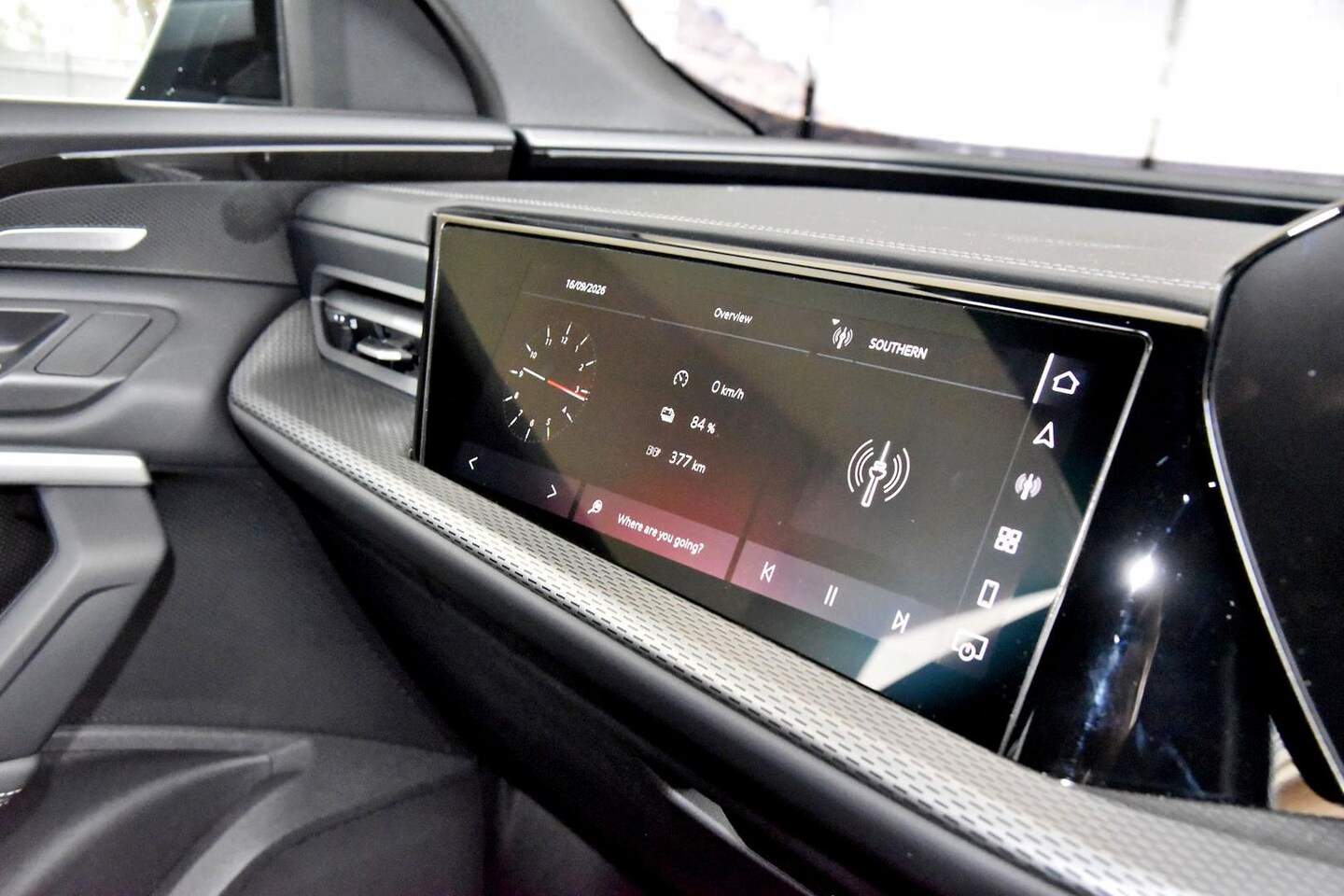 Image about Audi Q5 SUV e-hybrid quattro S tronic