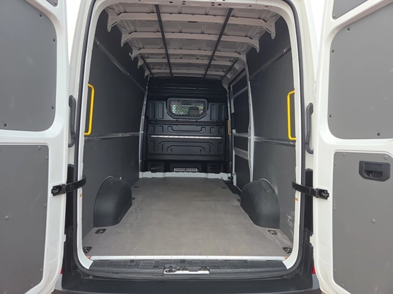 Volkswagen Crafter Kasten mittlerer Radstand – Bild 19