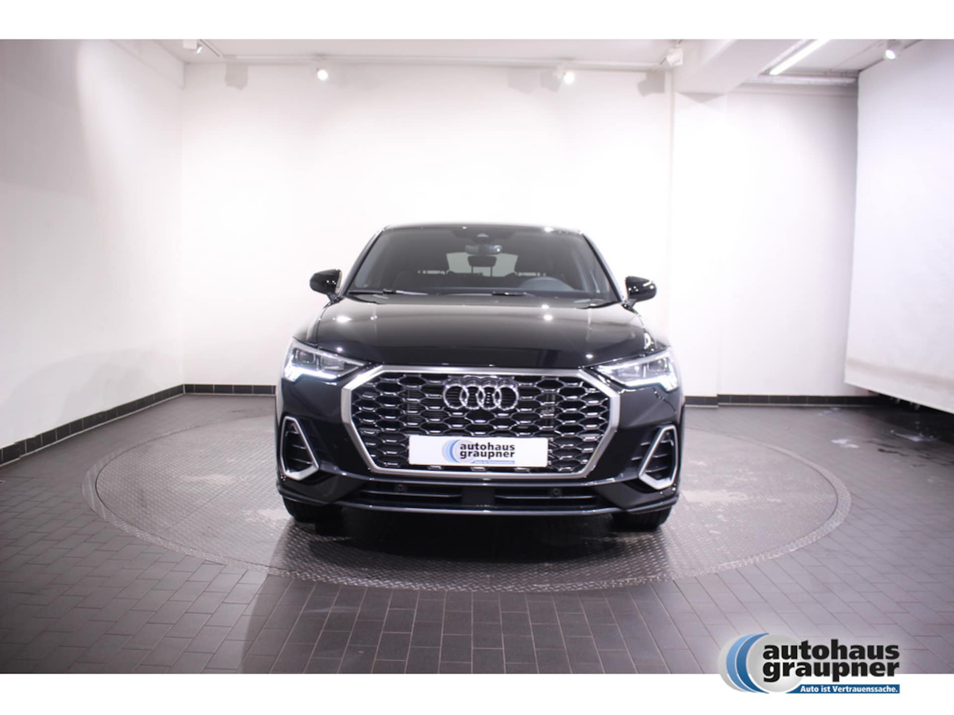 Audi Q3 Sportback S line