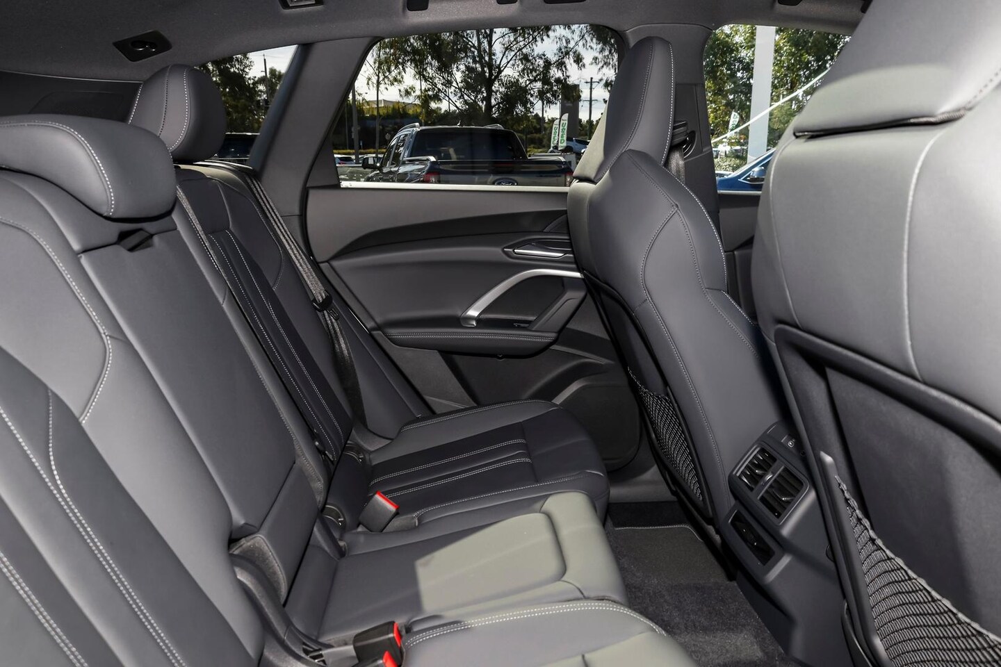 Image about Audi Q5 SUV e-hybrid quattro S tronic