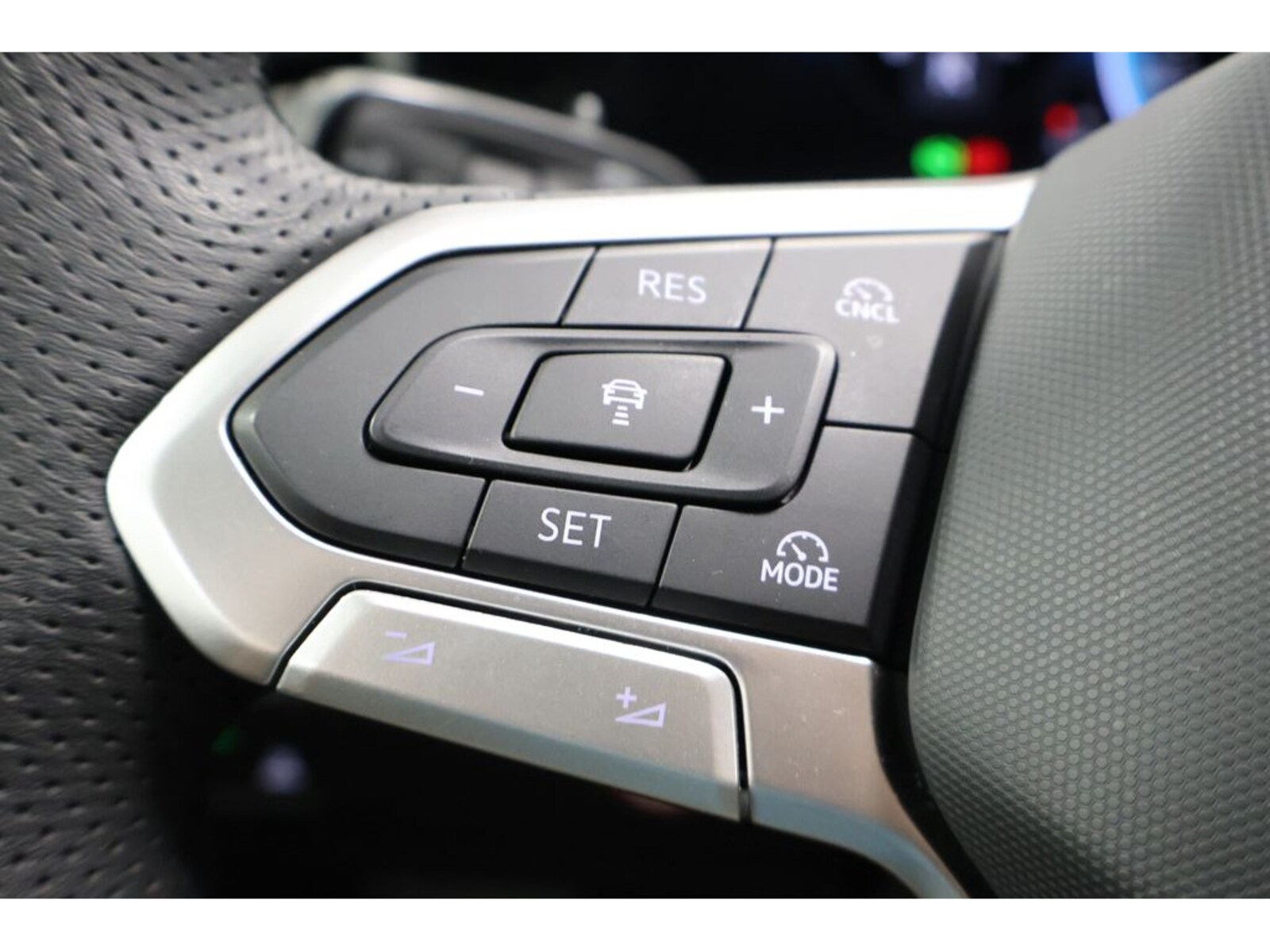 Volkswagen Tiguan – Bild 18