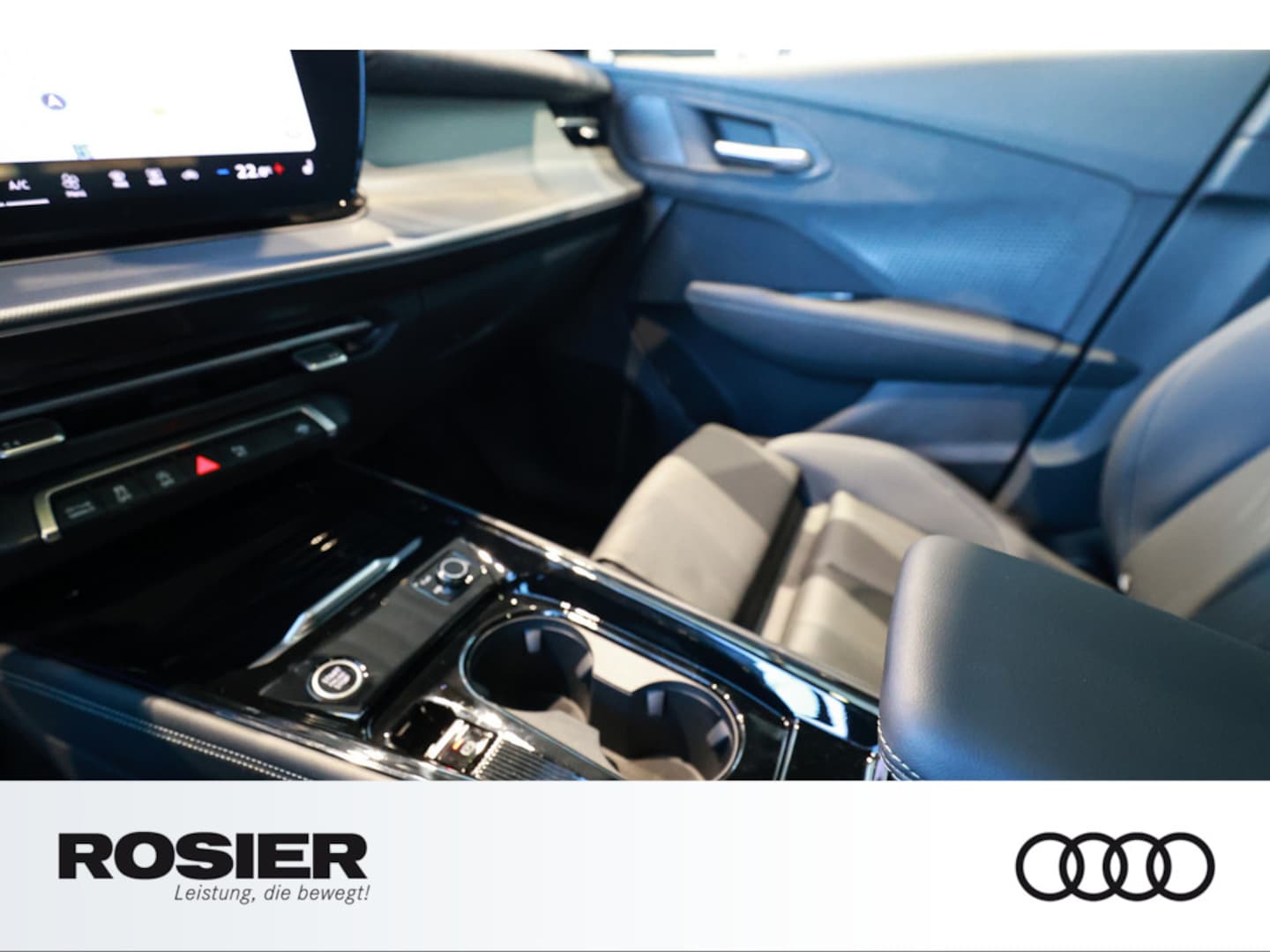 Bild über Audi Q3 SUV TFSI 110 kW S tronic - für weitere Informationen kontaktieren Sie den Audi Partner