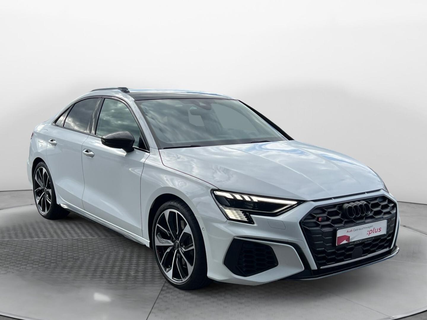 Bild über Audi S3 Limousine TFSI quattro S tronic - für weitere Informationen kontaktieren Sie den Audi Partner