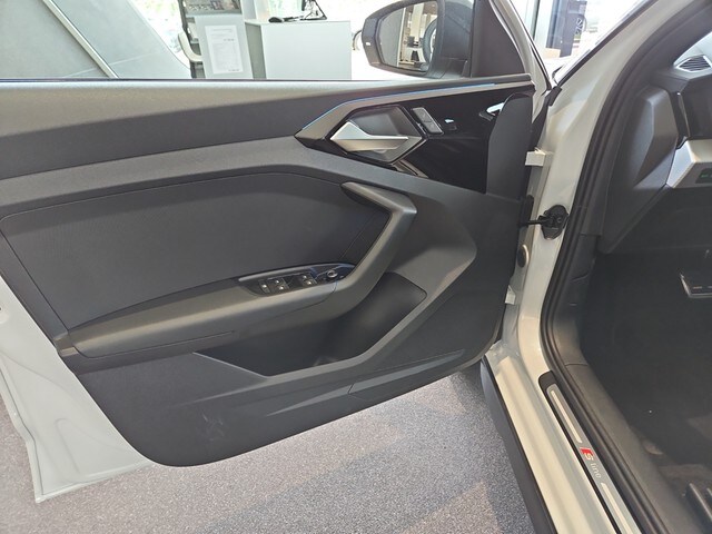 Image about Audi A1 allstreet 30 TFSI S tronic