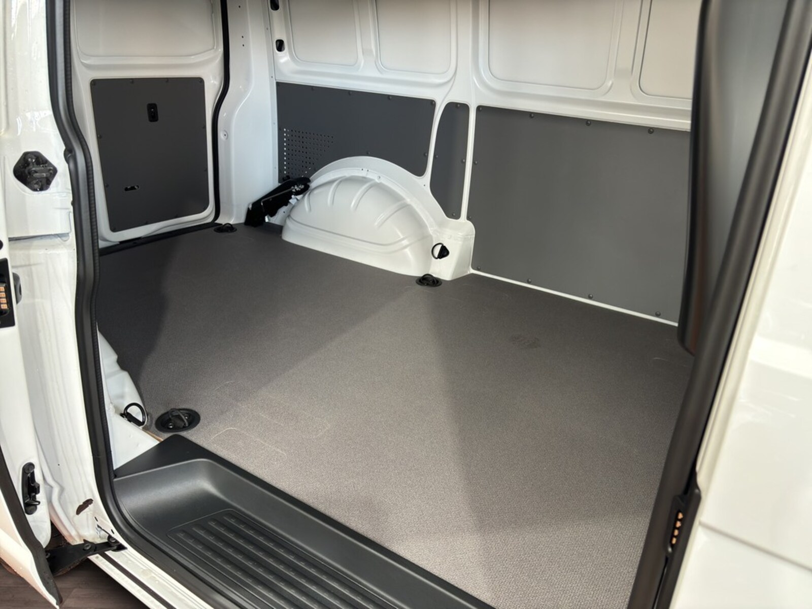 Volkswagen T6.1 Transporter Kasten kurzer Radstand – Bild 15
