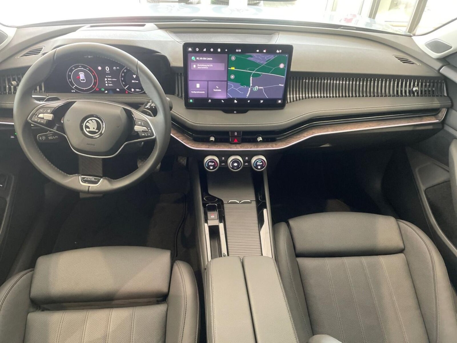 Škoda Superb Combi – Bild 9