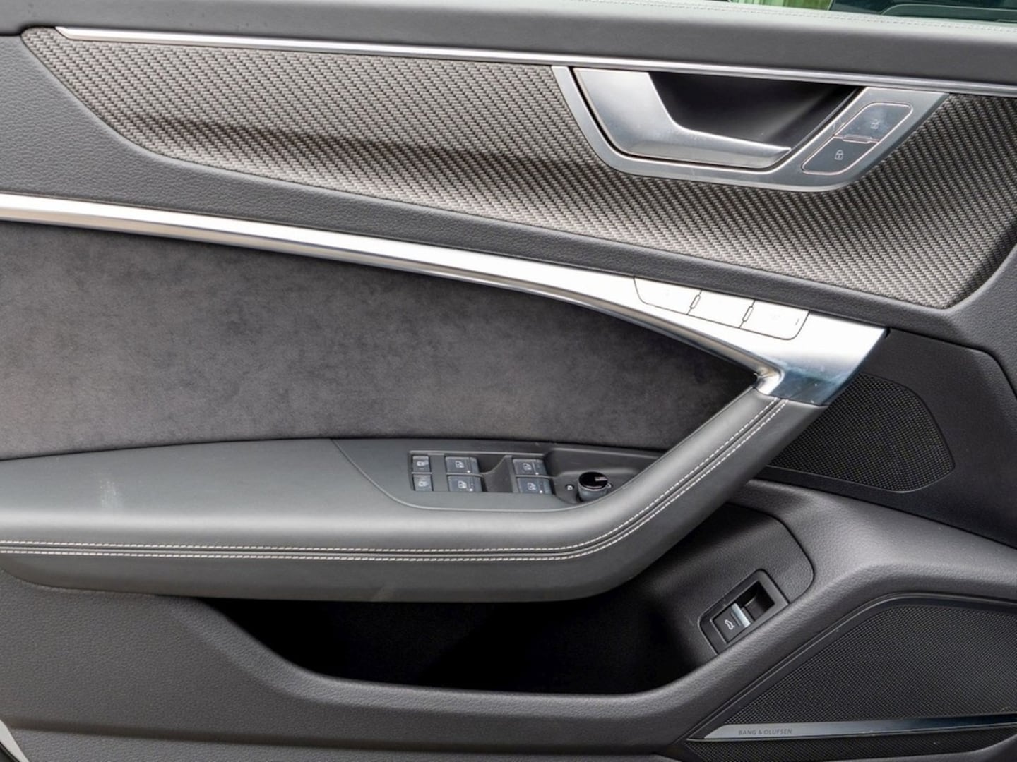 Bild über Audi RS 6 Avant TFSI quattro tiptronic - für weitere Informationen kontaktieren Sie den Audi Partner