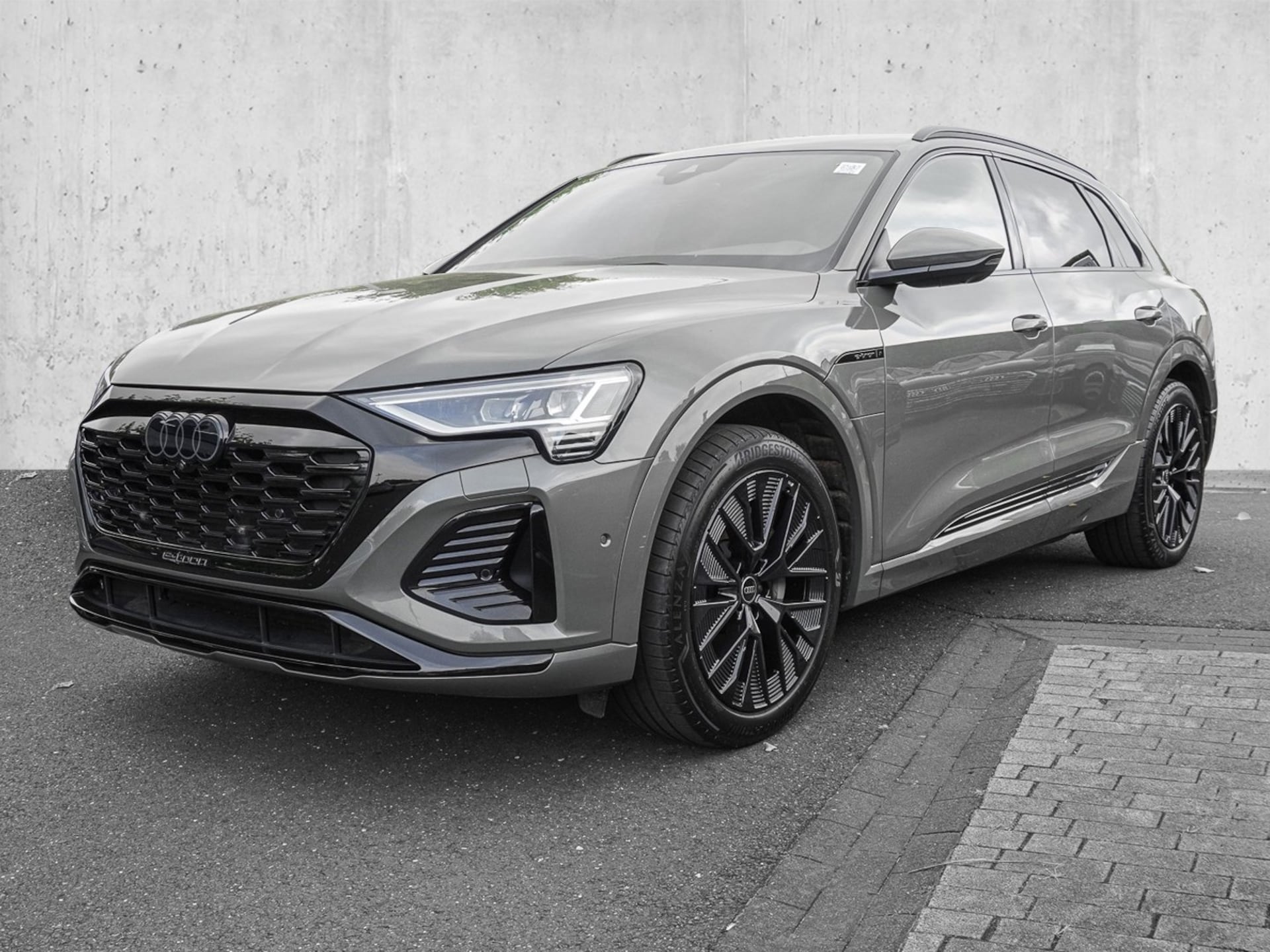 Audi Q8 e-tron S line