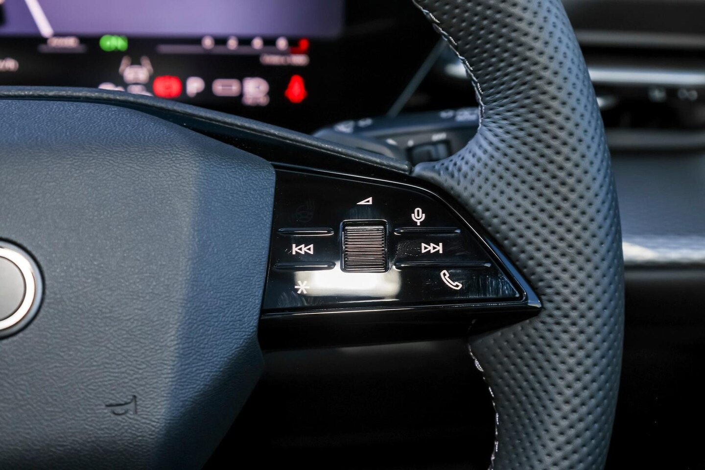 Image about Audi Q5 SUV e-hybrid quattro S tronic