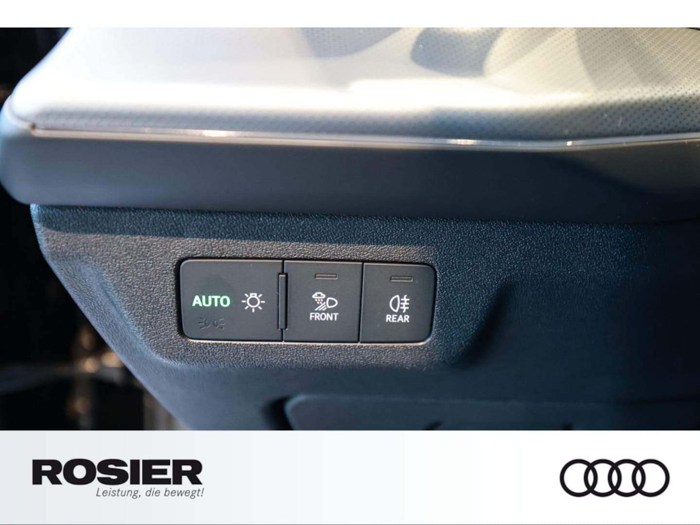 Bild über Audi Q3 SUV TFSI 110 kW S tronic - für weitere Informationen kontaktieren Sie den Audi Partner