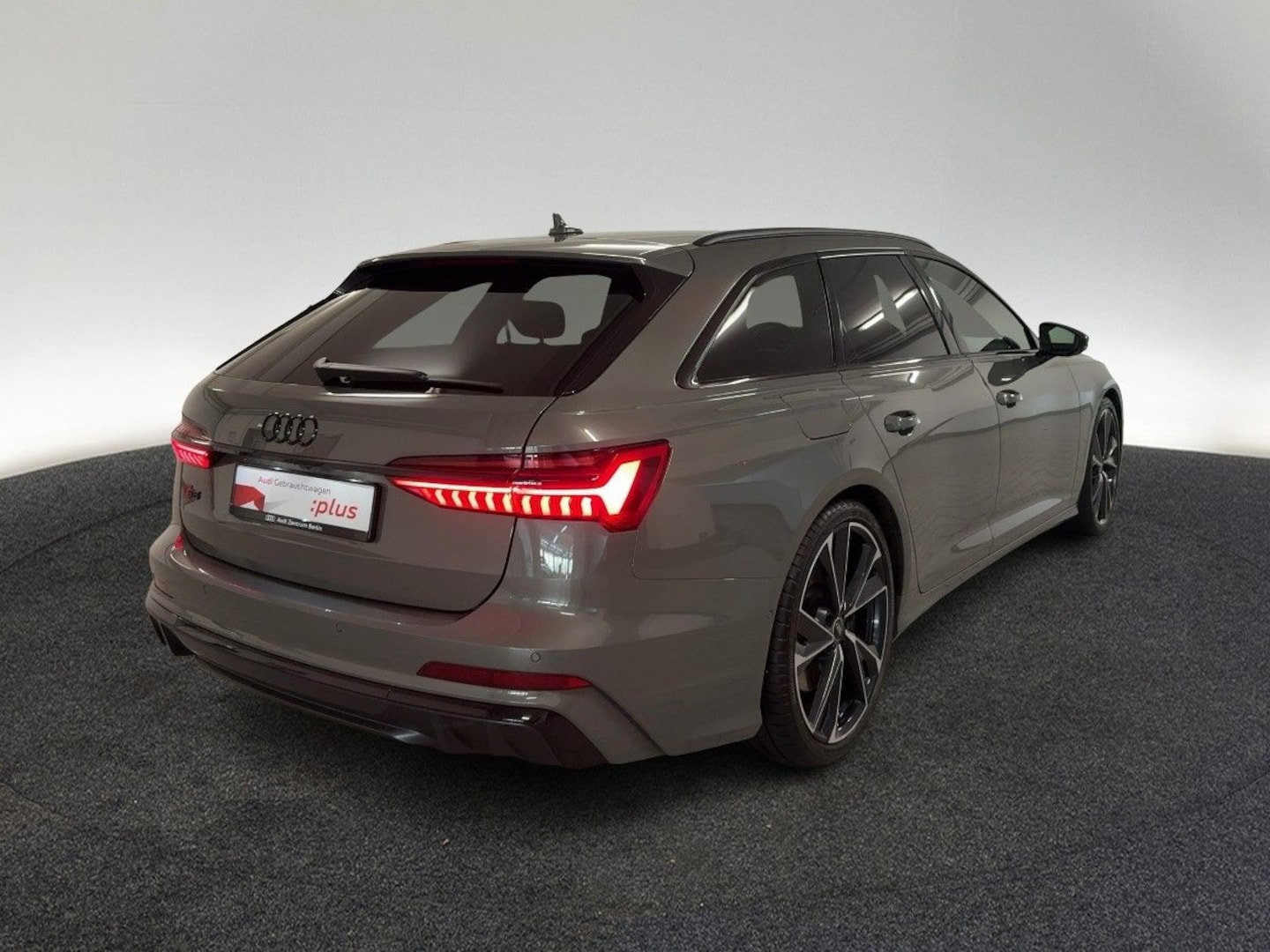Bild über Audi S6 Avant S6 Avant TDI 253(344) kW(PS) tiptronic - für weitere Informationen kontaktieren Sie den Audi Partner