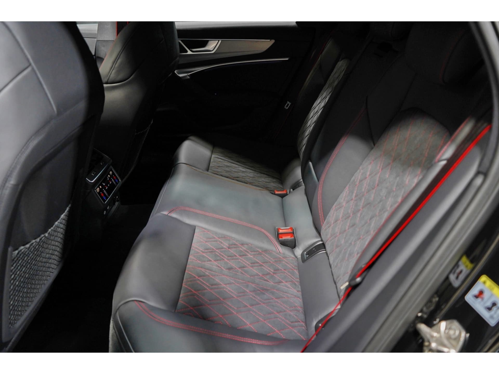 Audi S6 Avant