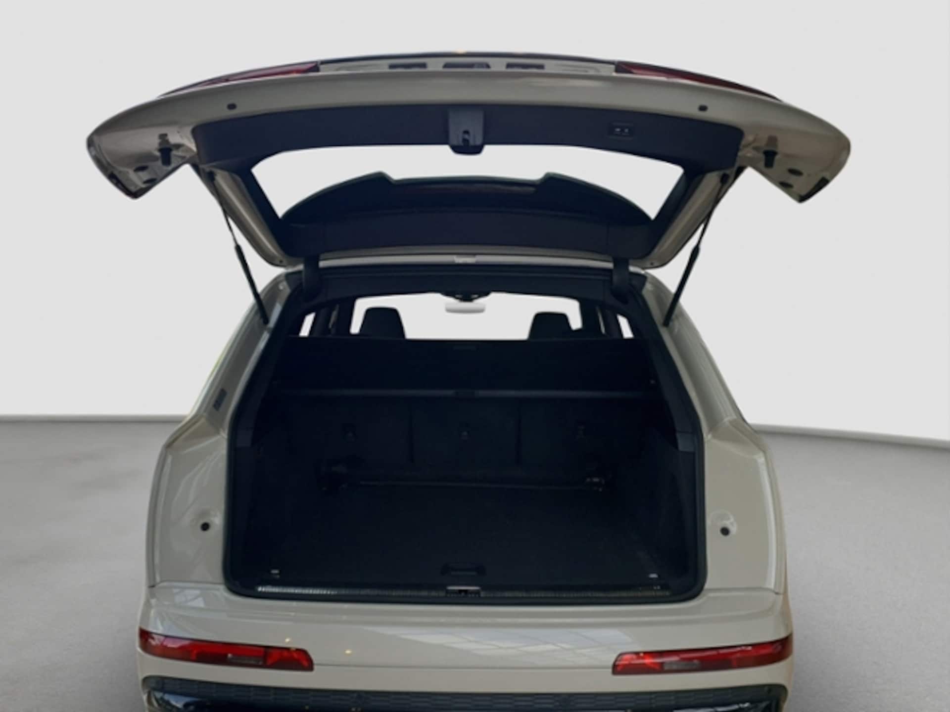 Audi SQ7 SUV