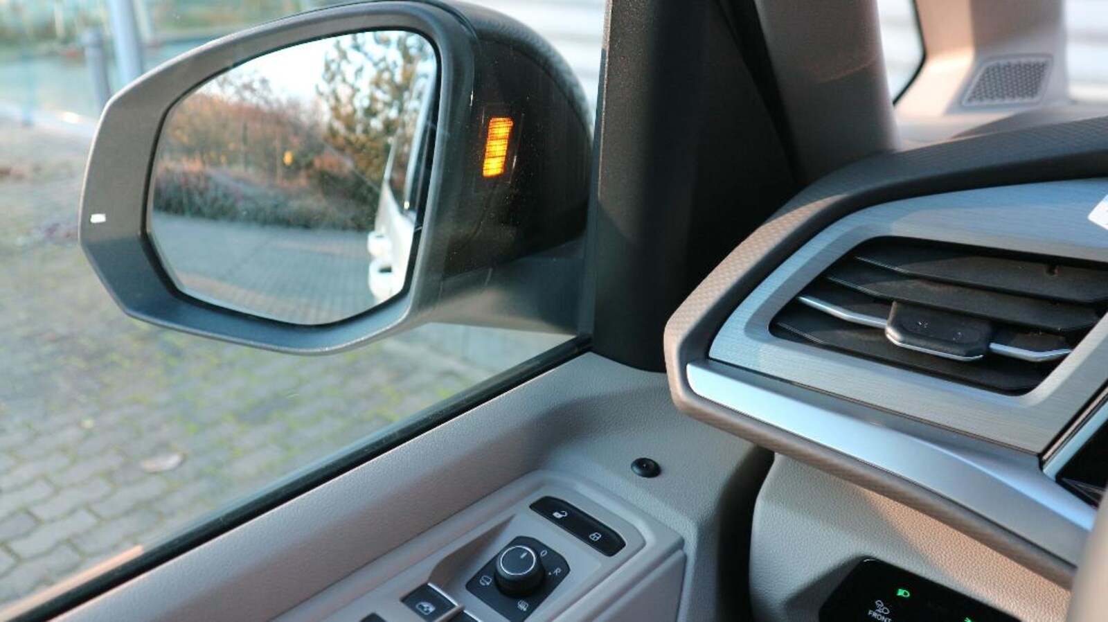 Volkswagen Multivan Langversion – Bild 11