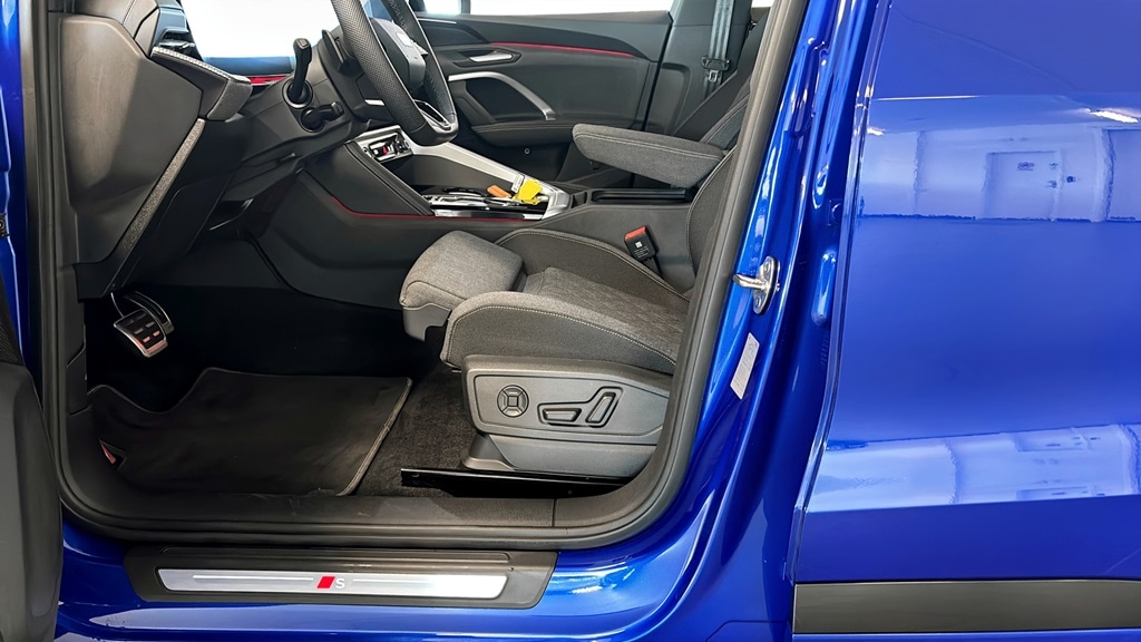 Bild som visar Audi Q5 SUV Q5 SUV TDI quattro S line 150 kWS tronic - för mer information kontakta din Audi Partner