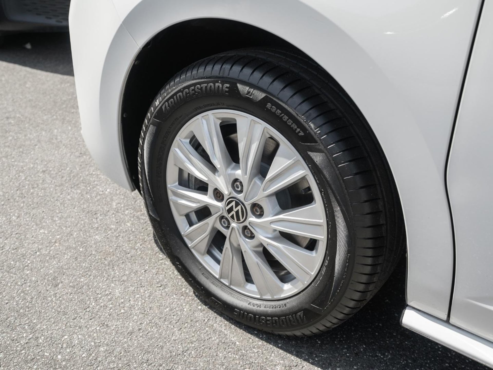 Volkswagen Multivan Basis-Modell