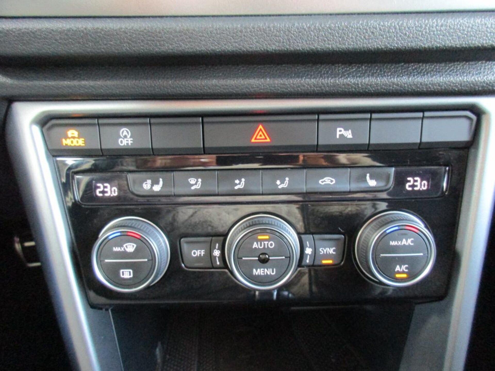 Volkswagen T-Roc Active