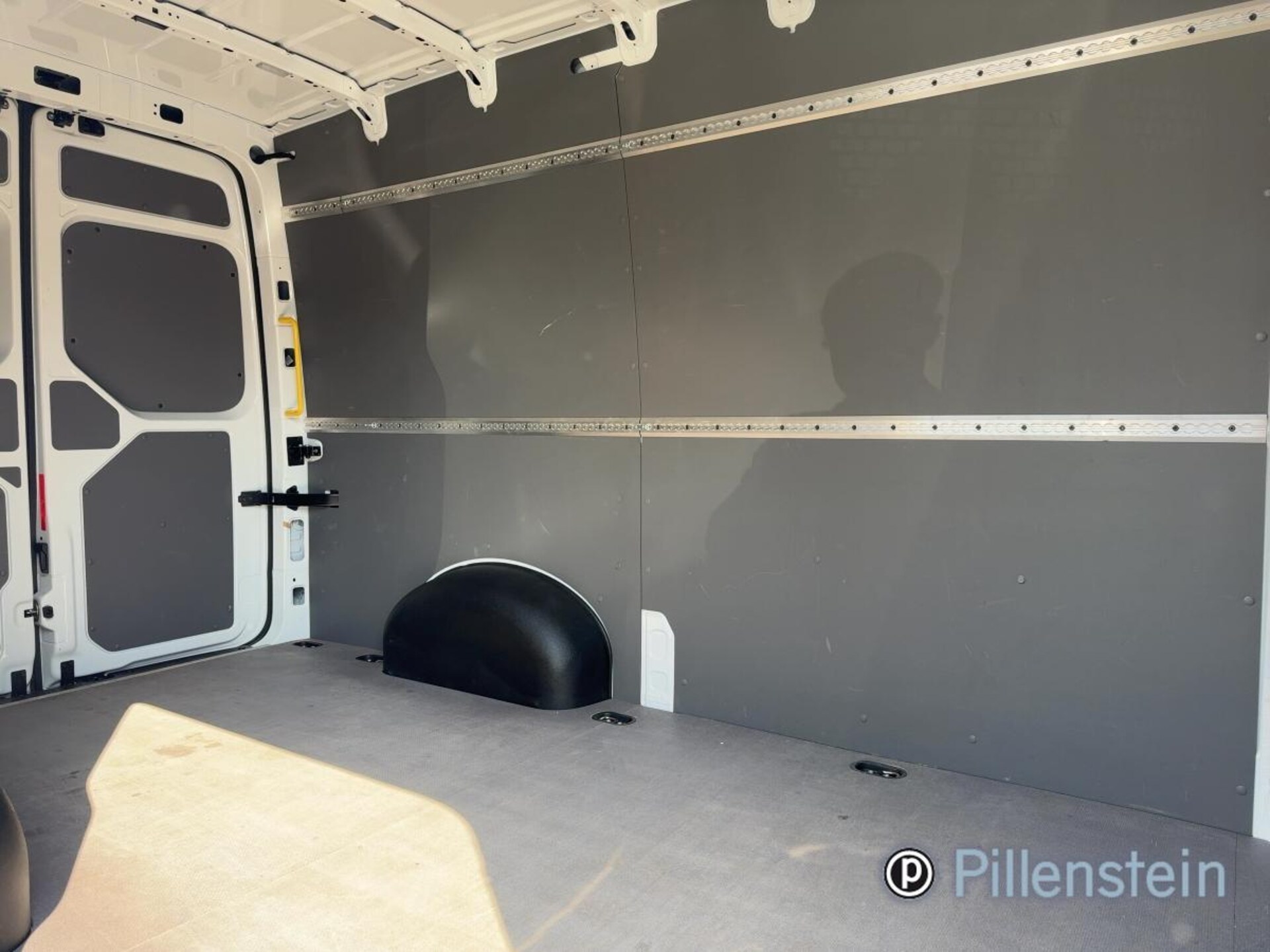 Volkswagen Crafter Kasten mittlerer Radstand