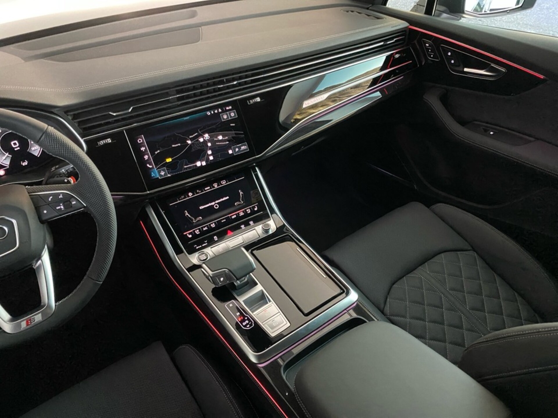 Audi Q7 SUV TFSI e S line