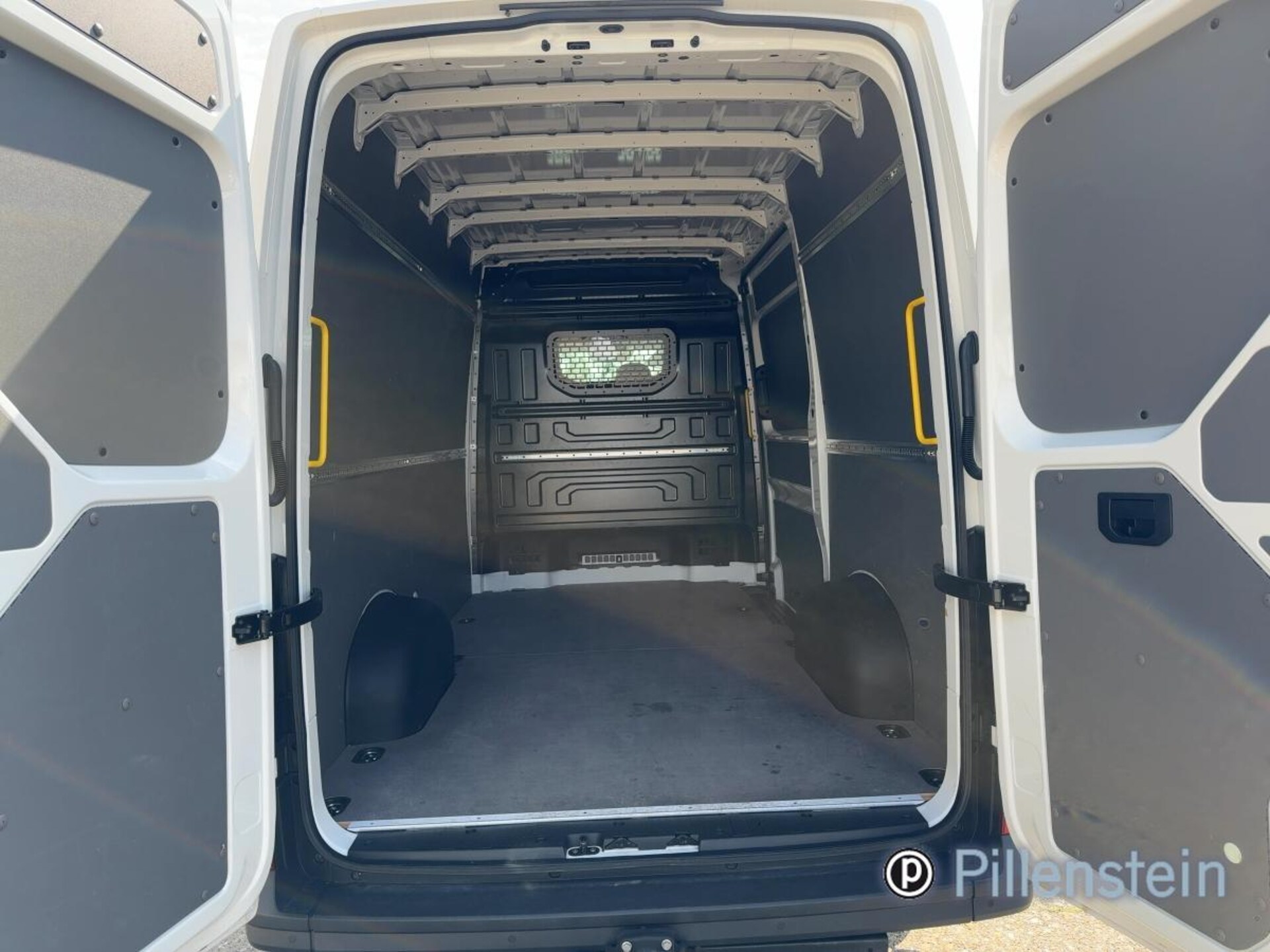 Volkswagen Crafter Kasten mittlerer Radstand