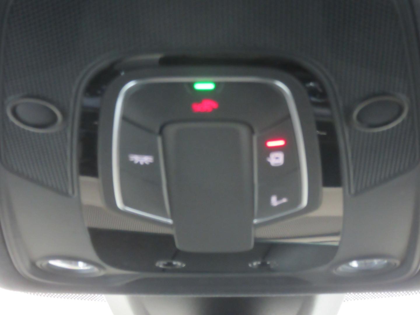 Image about Audi Q5 40 TDI quattro S line 150(204) kW(PS) S tronic