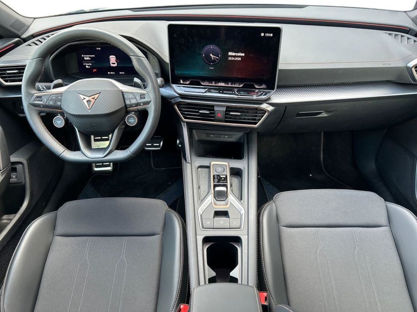 CUPRA Leon León 1.5 TSI e-Hybrid DSG 150 kW (204 CV) — photo 4