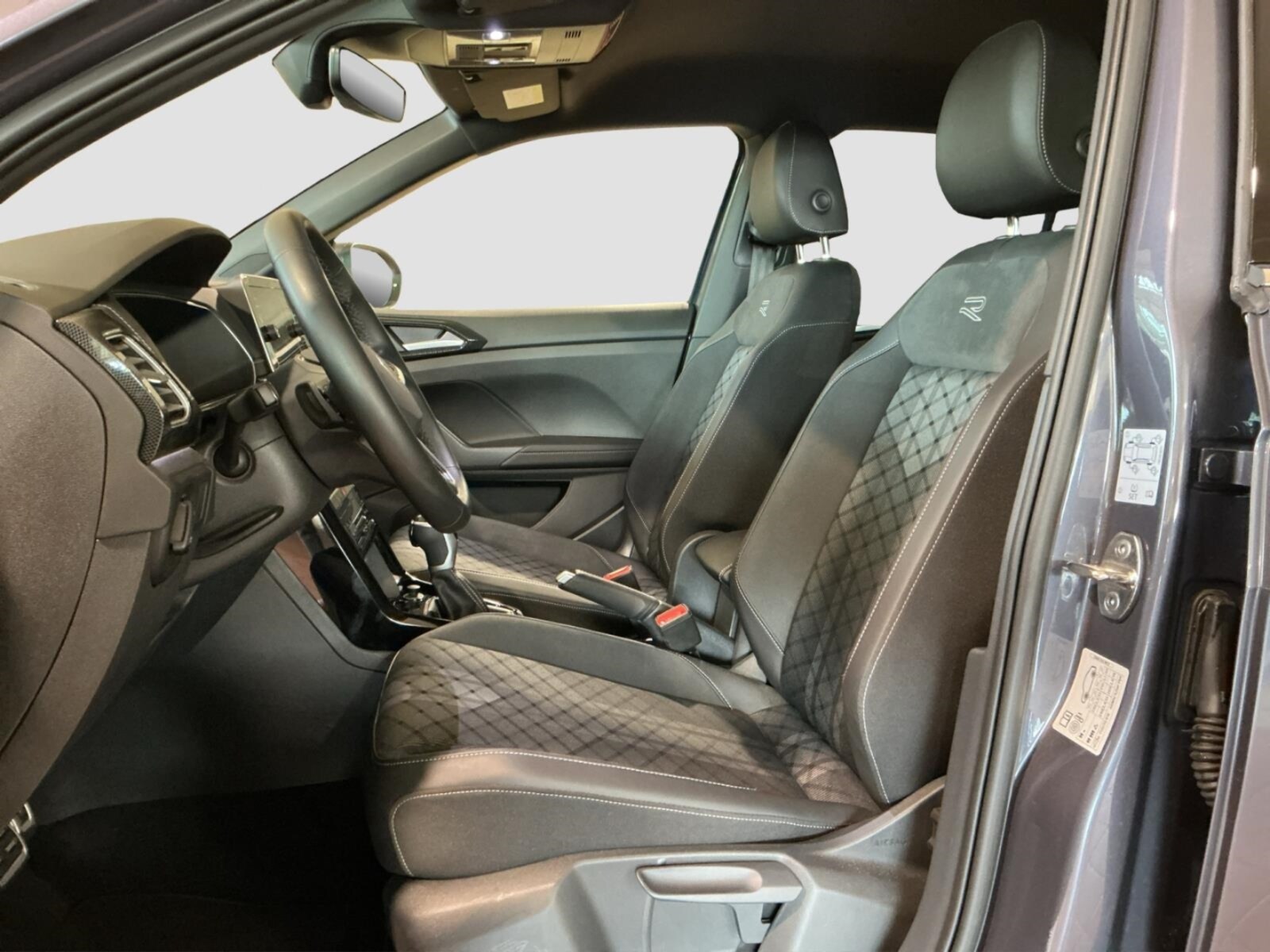 Volkswagen T-Cross – Bild 10