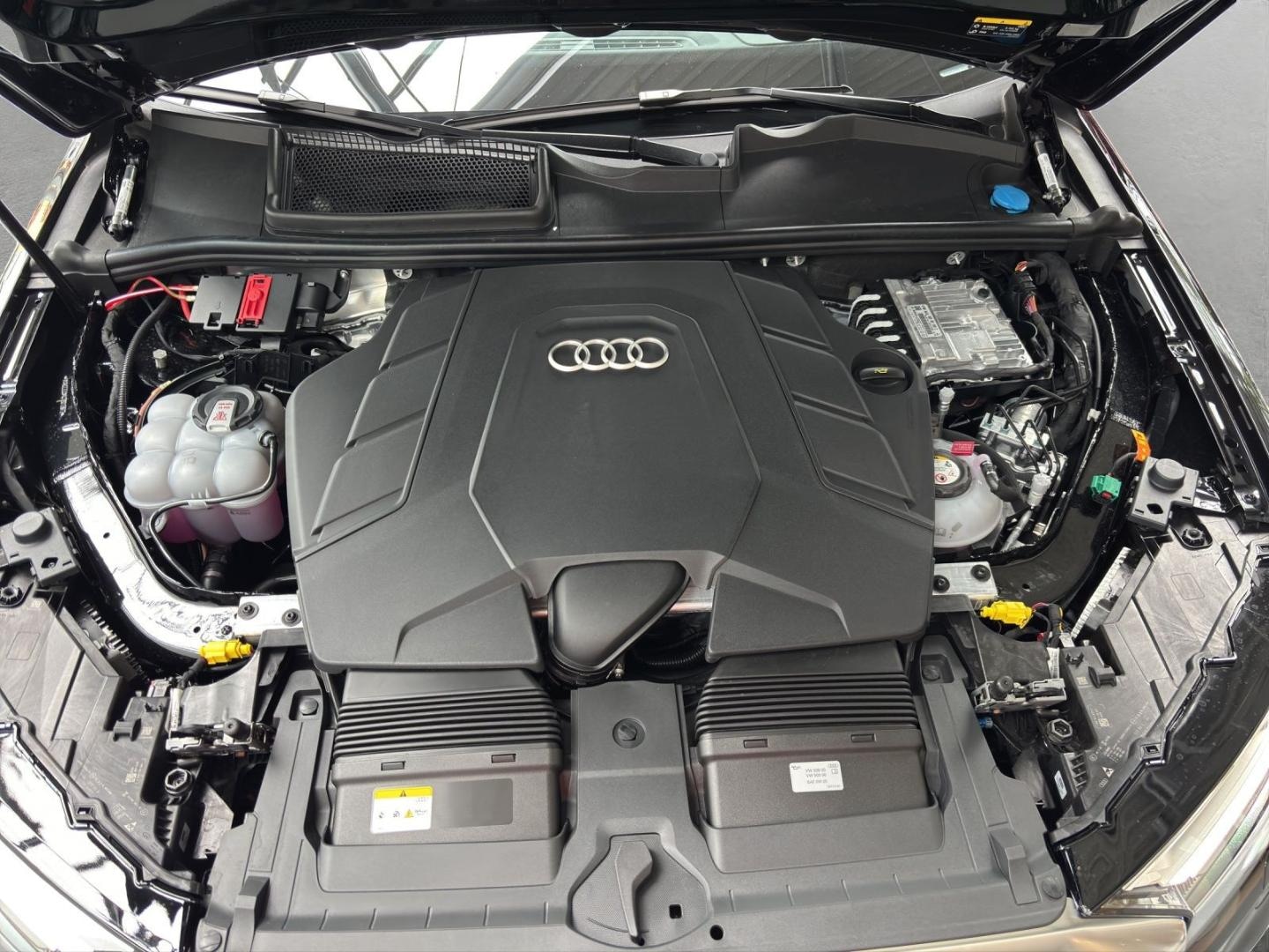 Bild über Audi Q7 SUV TFSI e TFSI e quattro 290 kW tiptronic - für weitere Informationen kontaktieren Sie den Audi Partner