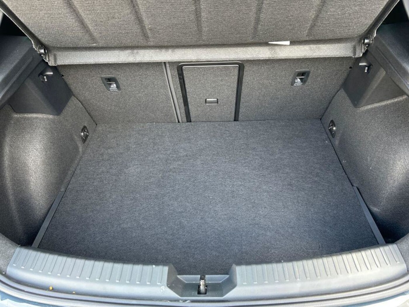 CUPRA Leon León 1.5 TSI e-Hybrid DSG 150 kW (204 CV) — photo 7