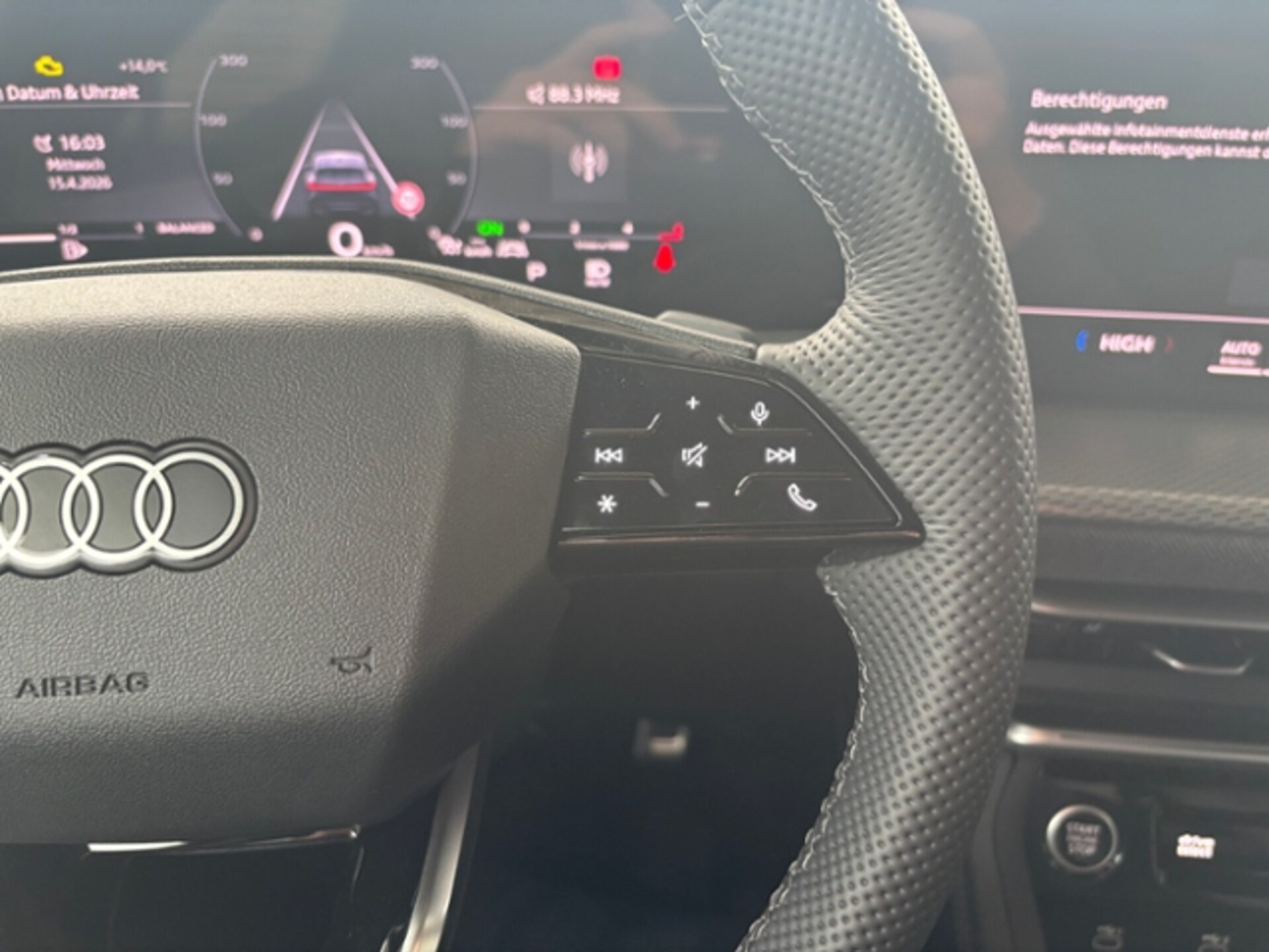 Audi Q5 Sportback edition one