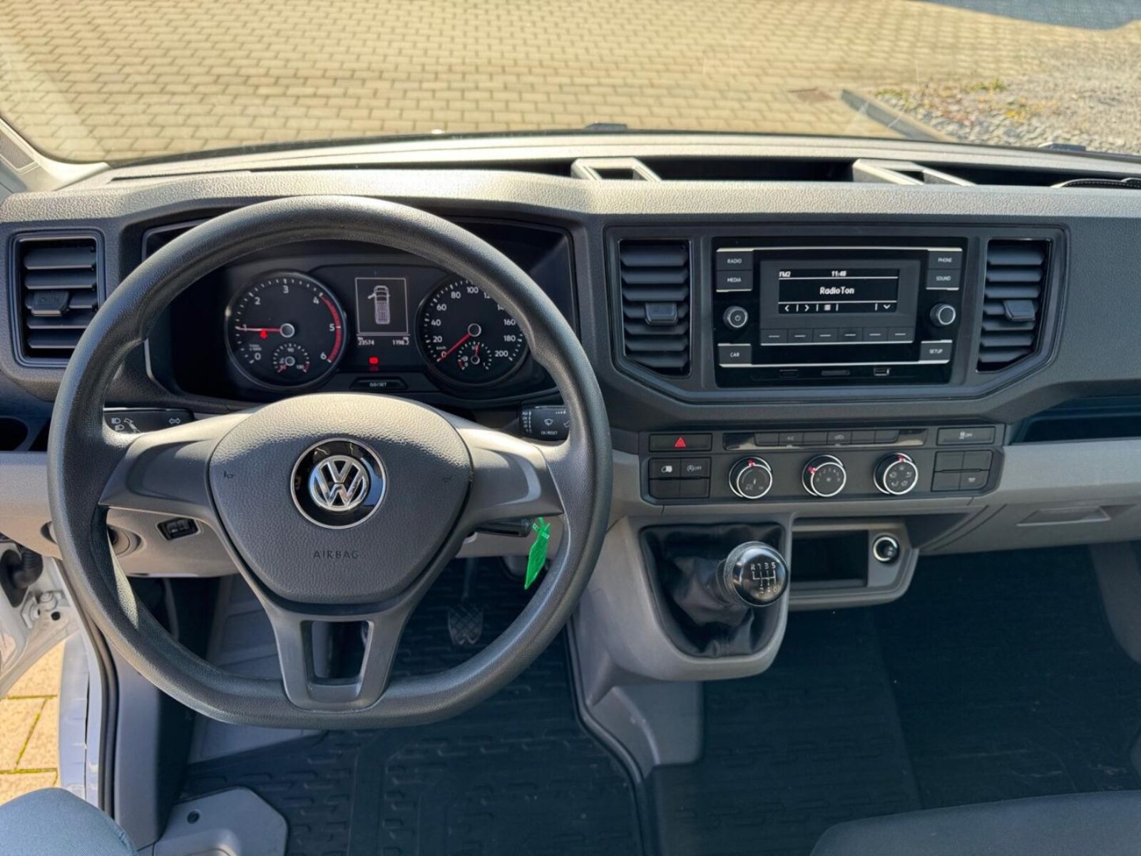 Volkswagen Crafter Kasten mittlerer Radstand – Bild 7