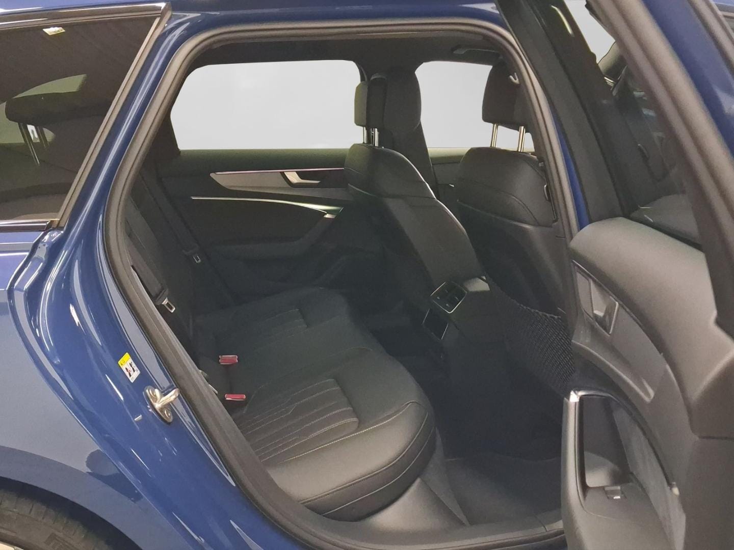 Bild über Audi S6 Avant TDI quattro tiptronic - für weitere Informationen kontaktieren Sie den Audi Partner