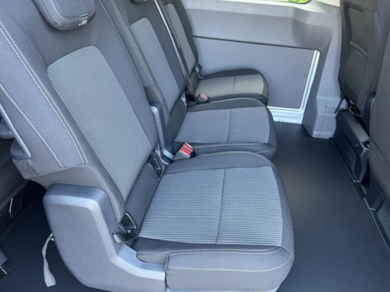 Volkswagen Transporter Kombi kurzer Radstand – Bild 11