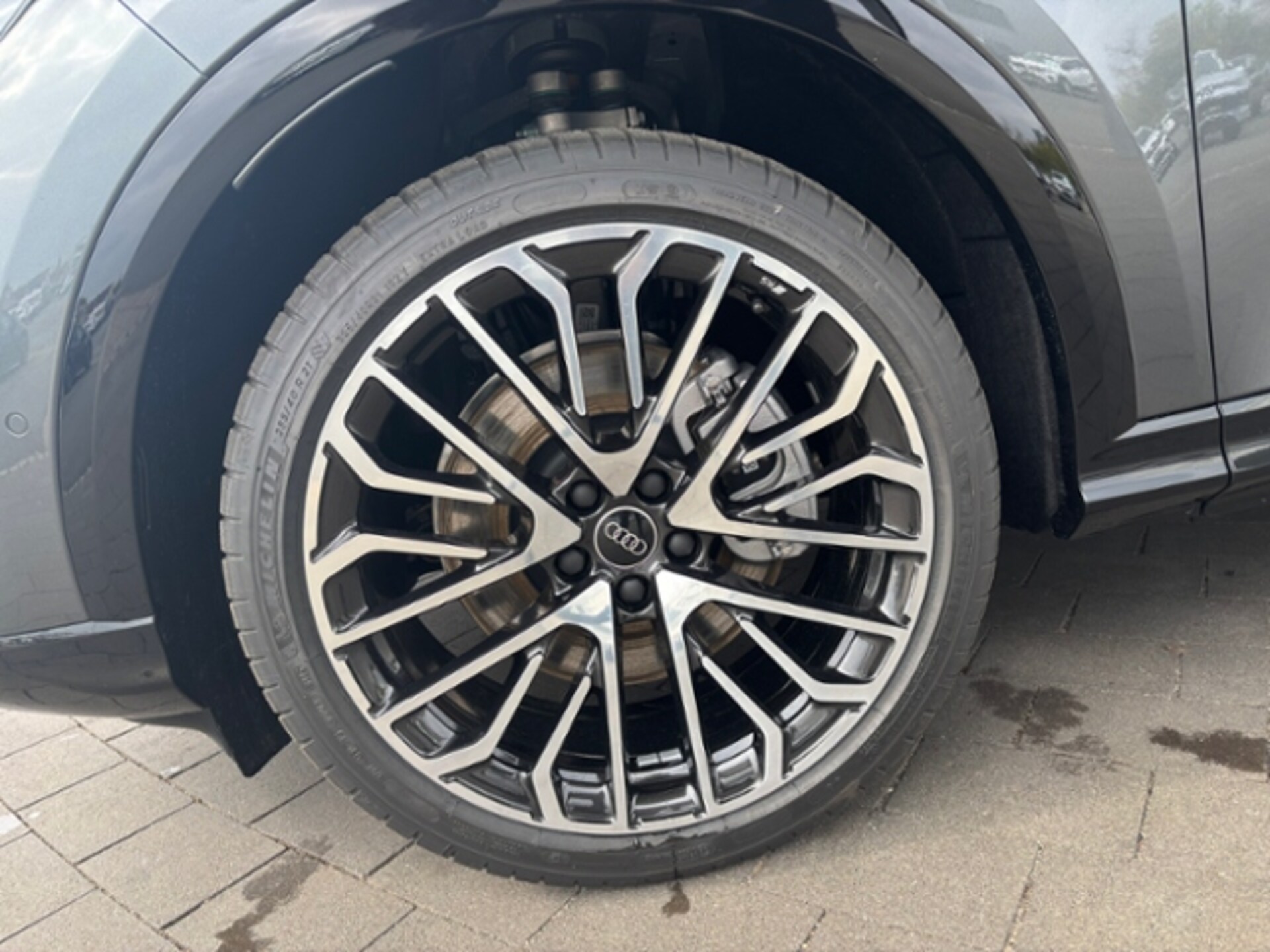 Audi Q5 Sportback edition one