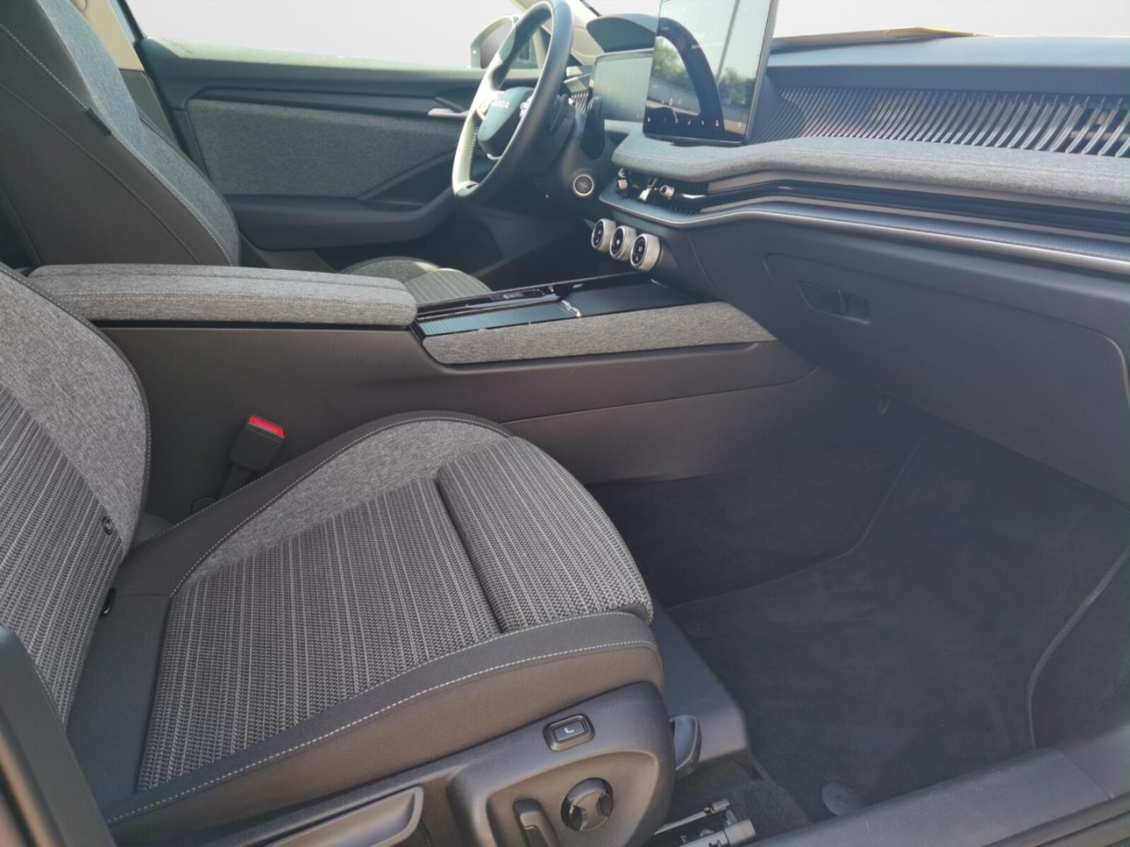 Škoda Superb Combi – Bild 14