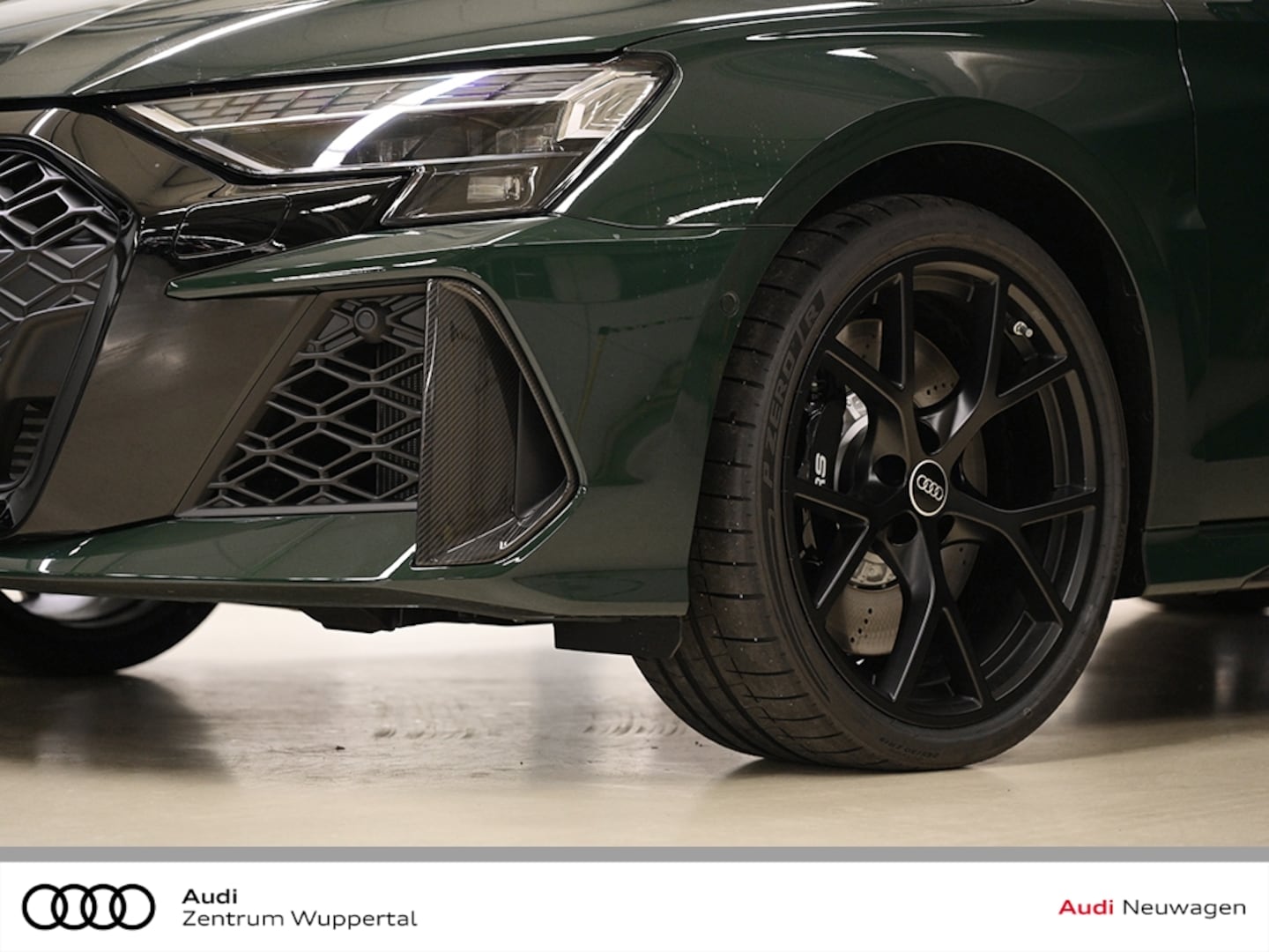 Bild über Audi RS 3 Limousine TFSI quattro 294 kW S tronic - für weitere Informationen kontaktieren Sie den Audi Partner