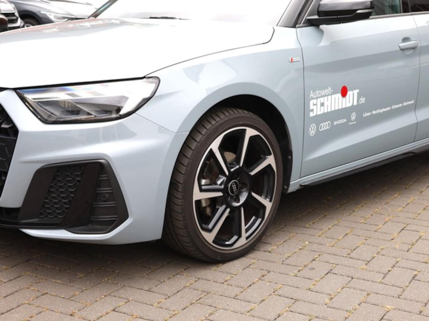 Bild über Audi A1 Sportback S line 35 TFSI S tronic - für weitere Informationen kontaktieren Sie den Audi Partner