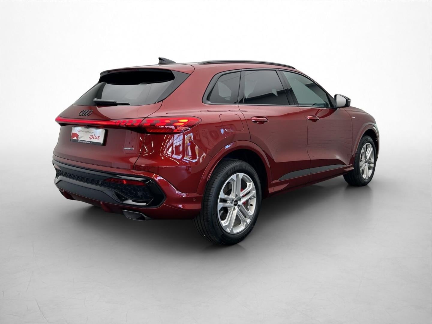 Bild über Audi Q5 SUV TFSI quattro 150 kW S tronic - für weitere Informationen kontaktieren Sie den Audi Partner