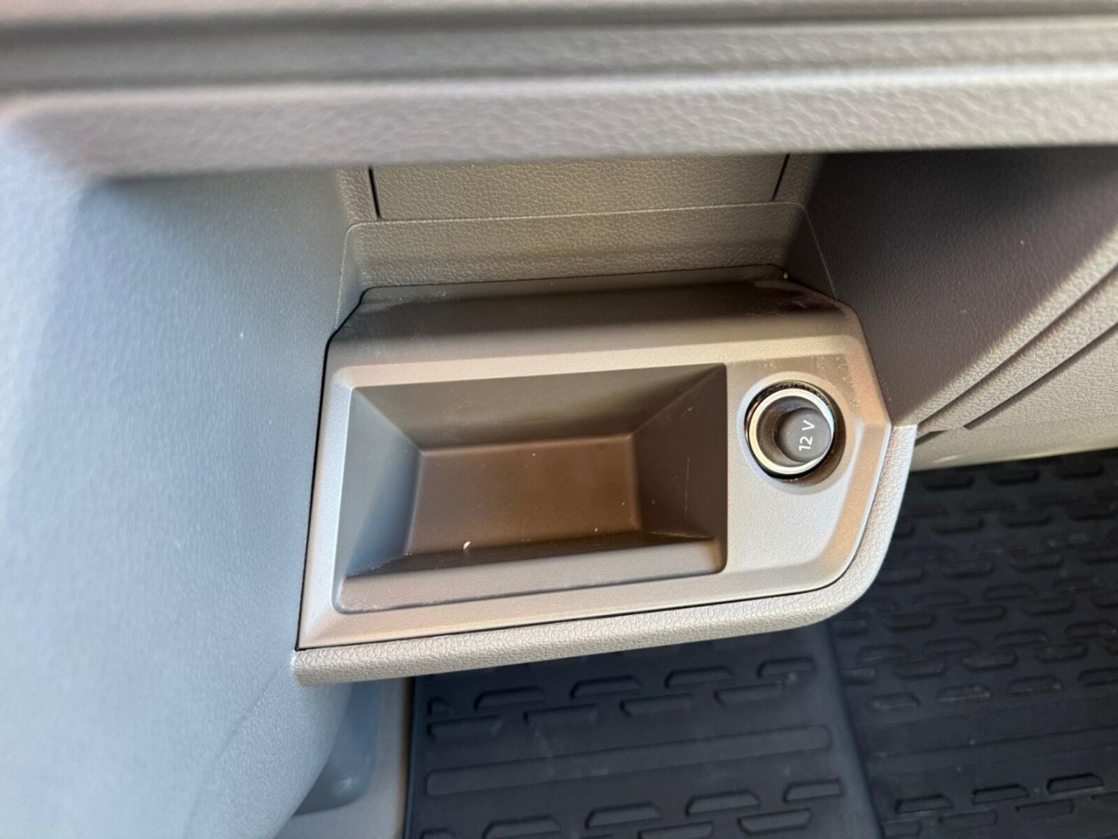 Volkswagen Crafter Kasten mittlerer Radstand – Bild 17