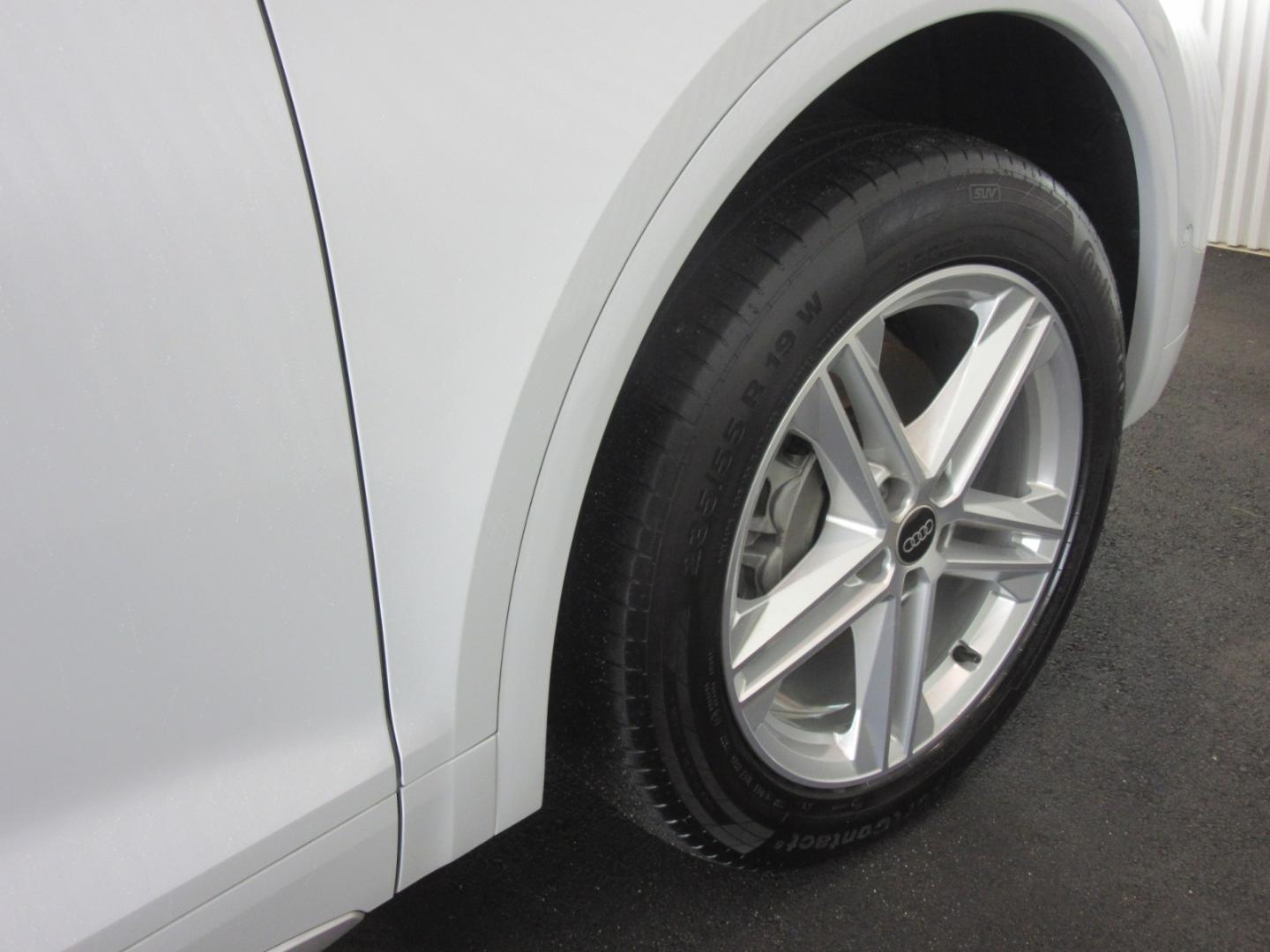 Image about Audi Q5 40 TDI quattro S line 150(204) kW(PS) S tronic