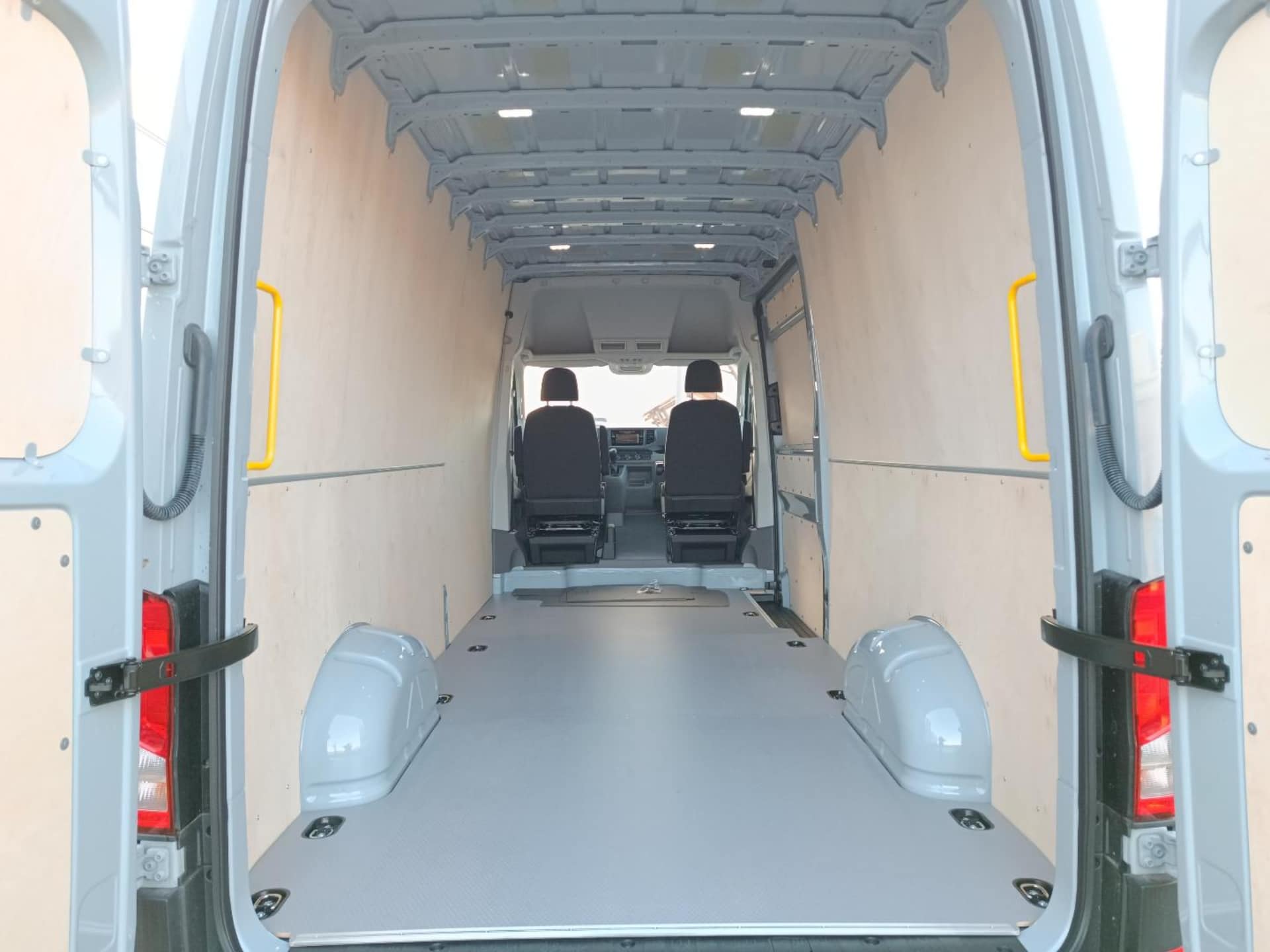 Volkswagen Crafter Kasten langer Radstand