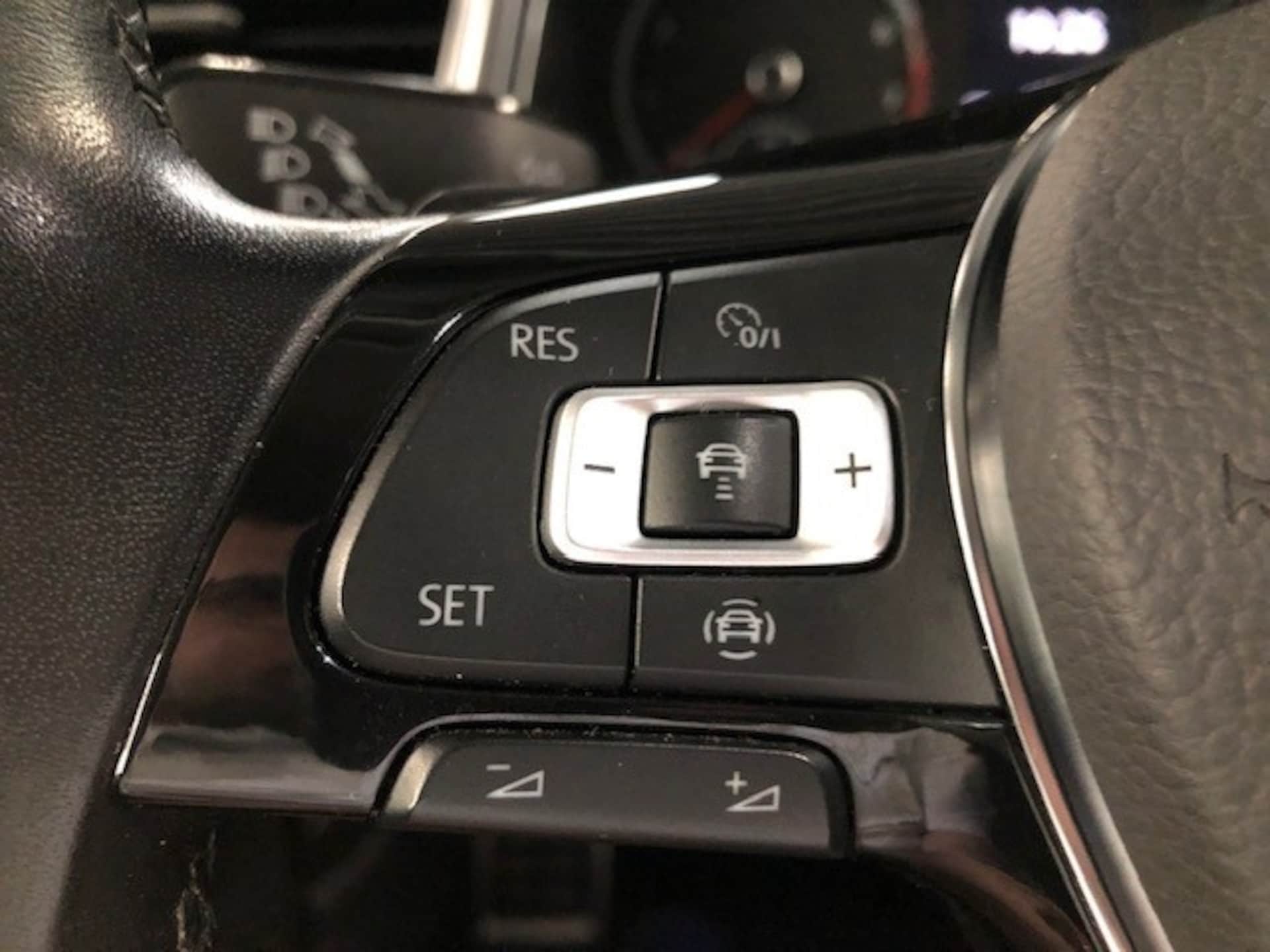 Volkswagen T-Roc Active