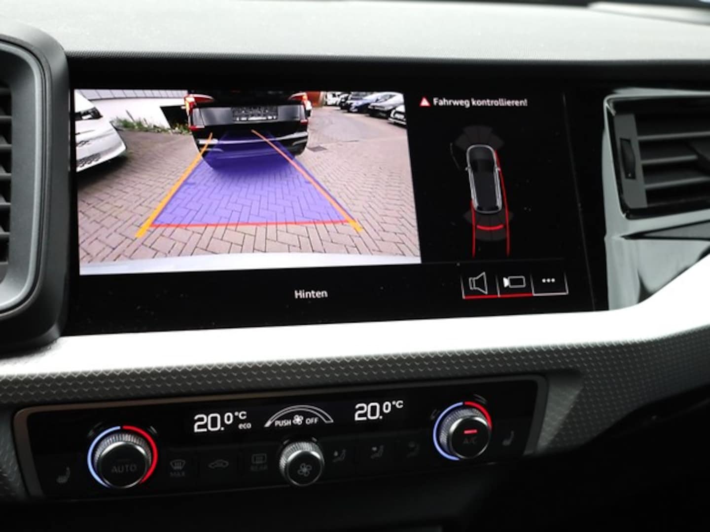 Bild über Audi A1 Sportback S line 35 TFSI S tronic - für weitere Informationen kontaktieren Sie den Audi Partner