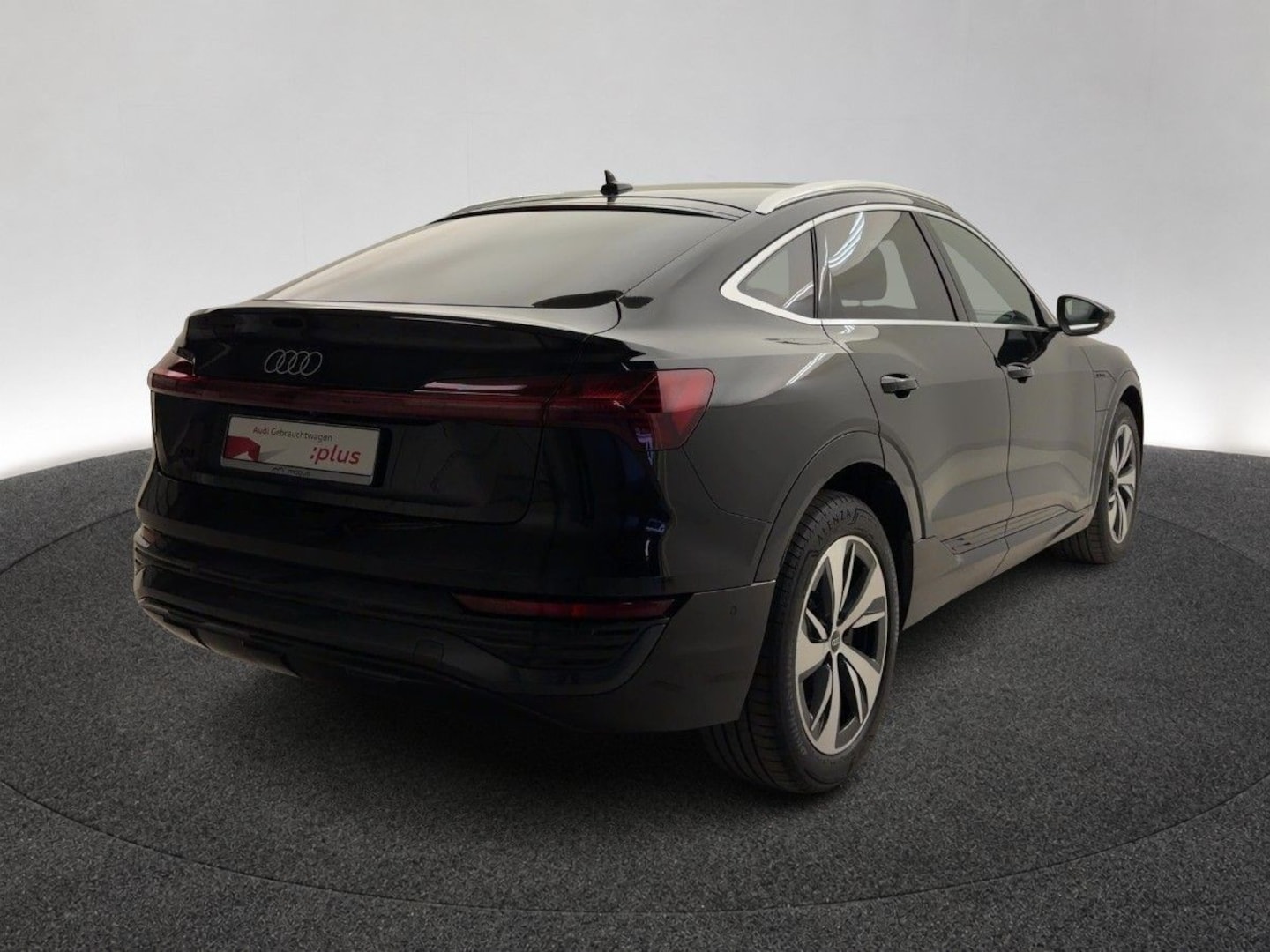Bild über Audi Q8 Sportback e-tron advanced 55 e-tron quattro - für weitere Informationen kontaktieren Sie den Audi Partner